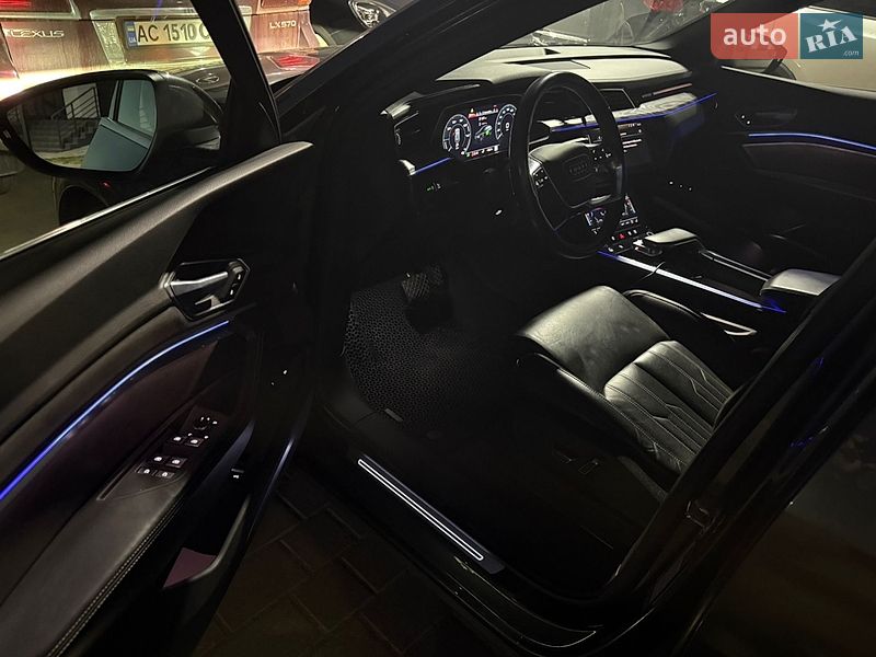 Внедорожник / Кроссовер Audi e-tron 2019 в Луцке