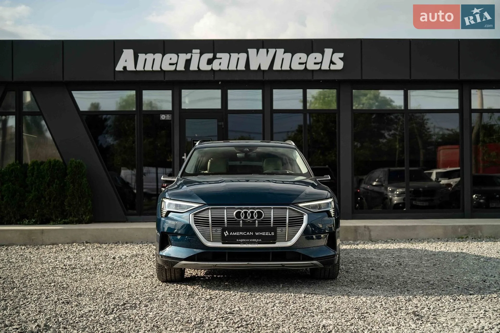 2019 Audi e-tron - мініатюра 2