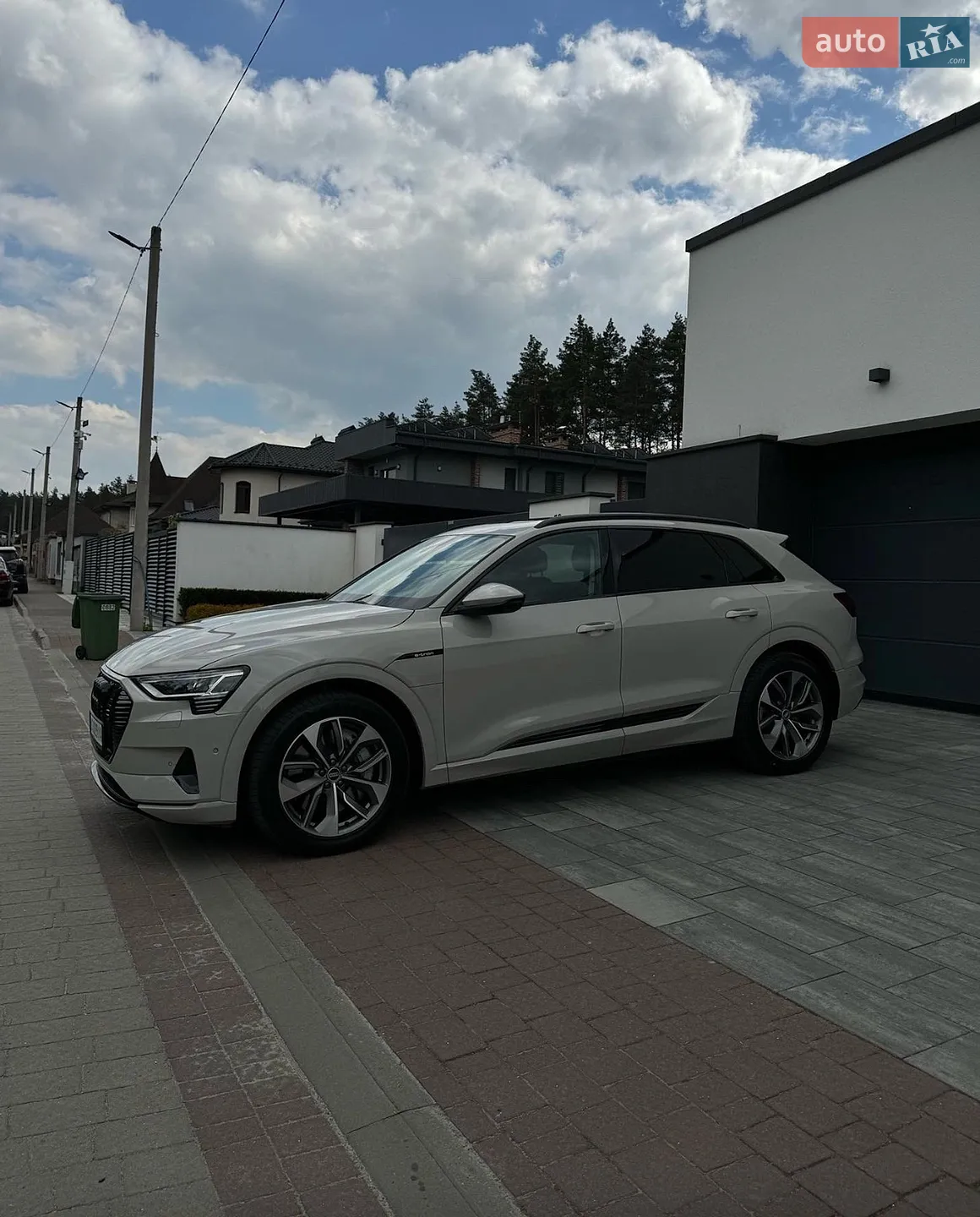 2020 Audi e-tron - мініатюра 3