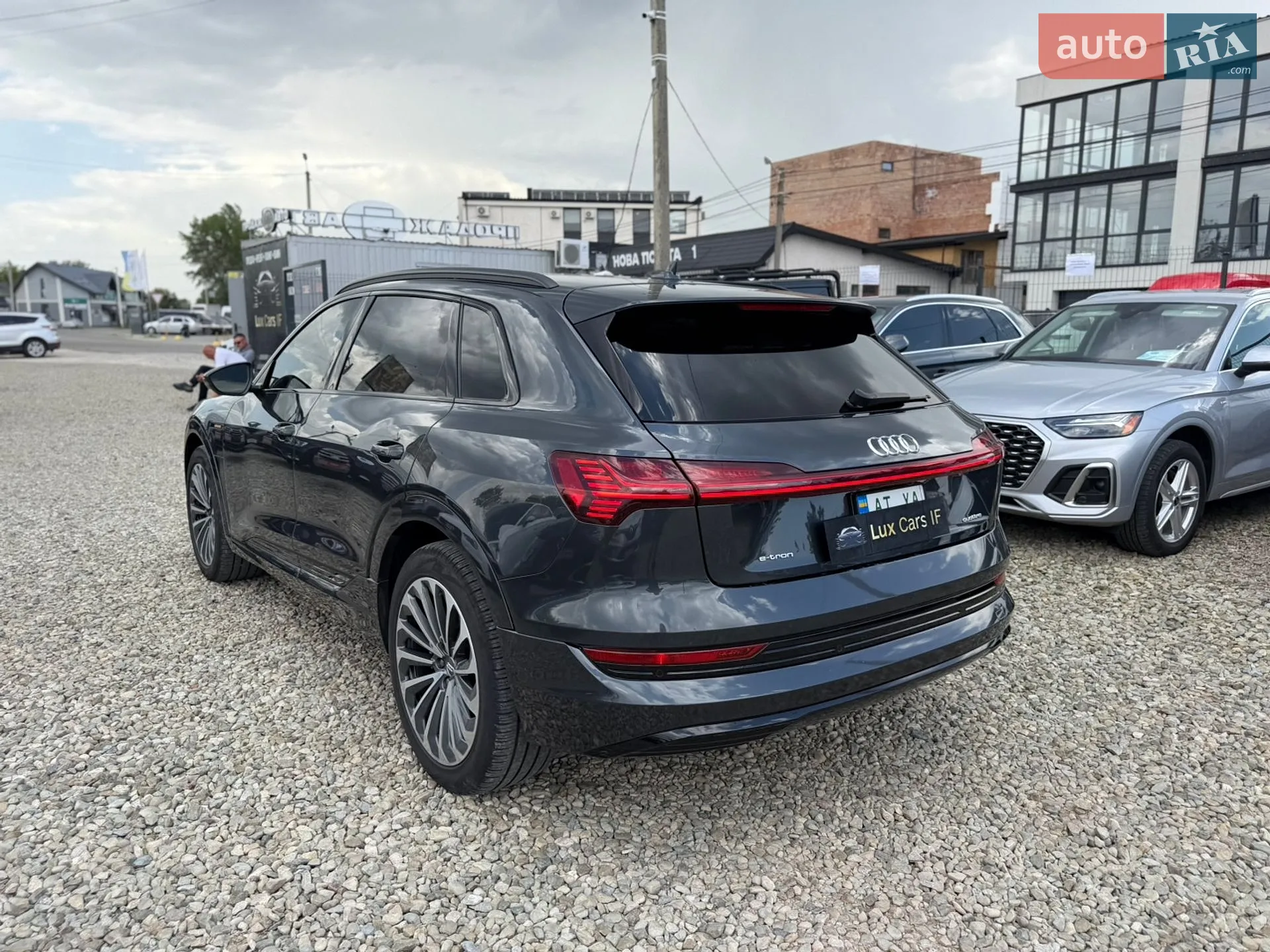 2020 Audi e-tron - мініатюра 12
