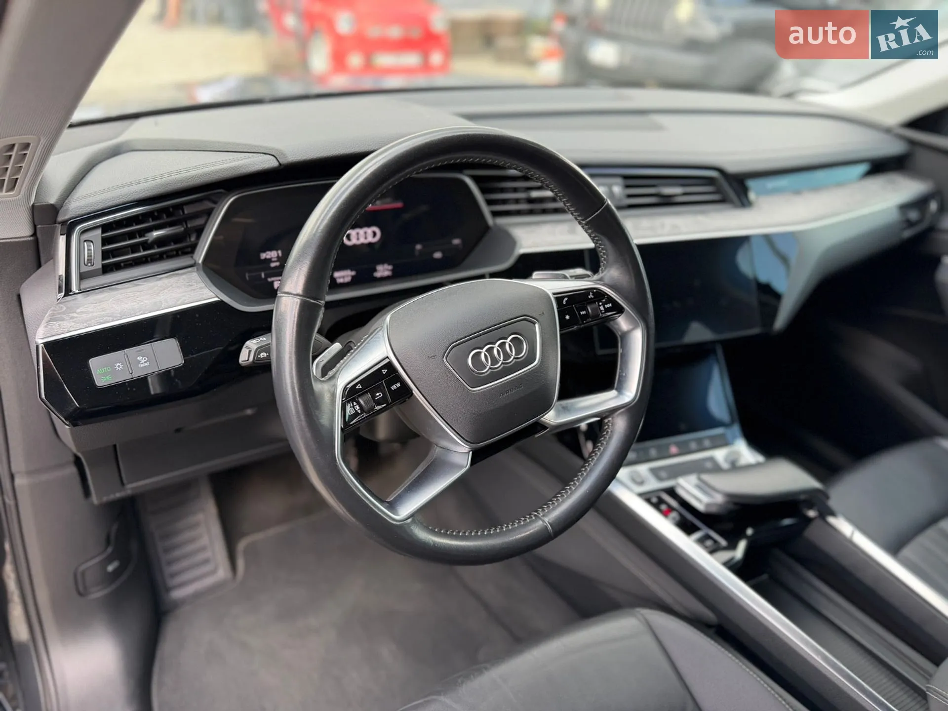 2020 Audi e-tron - мініатюра 24