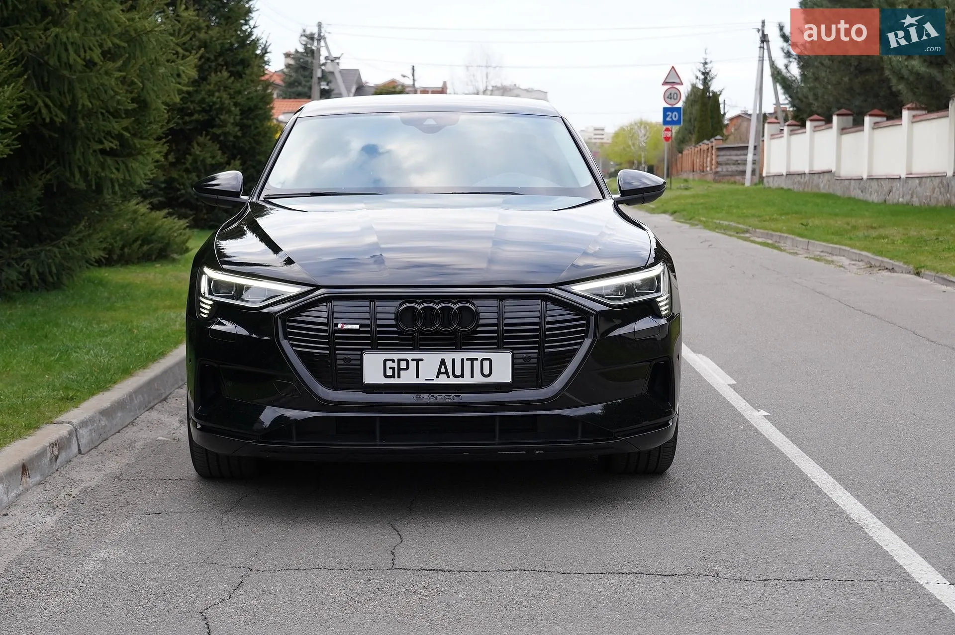 2022 Audi e-tron - мініатюра 2
