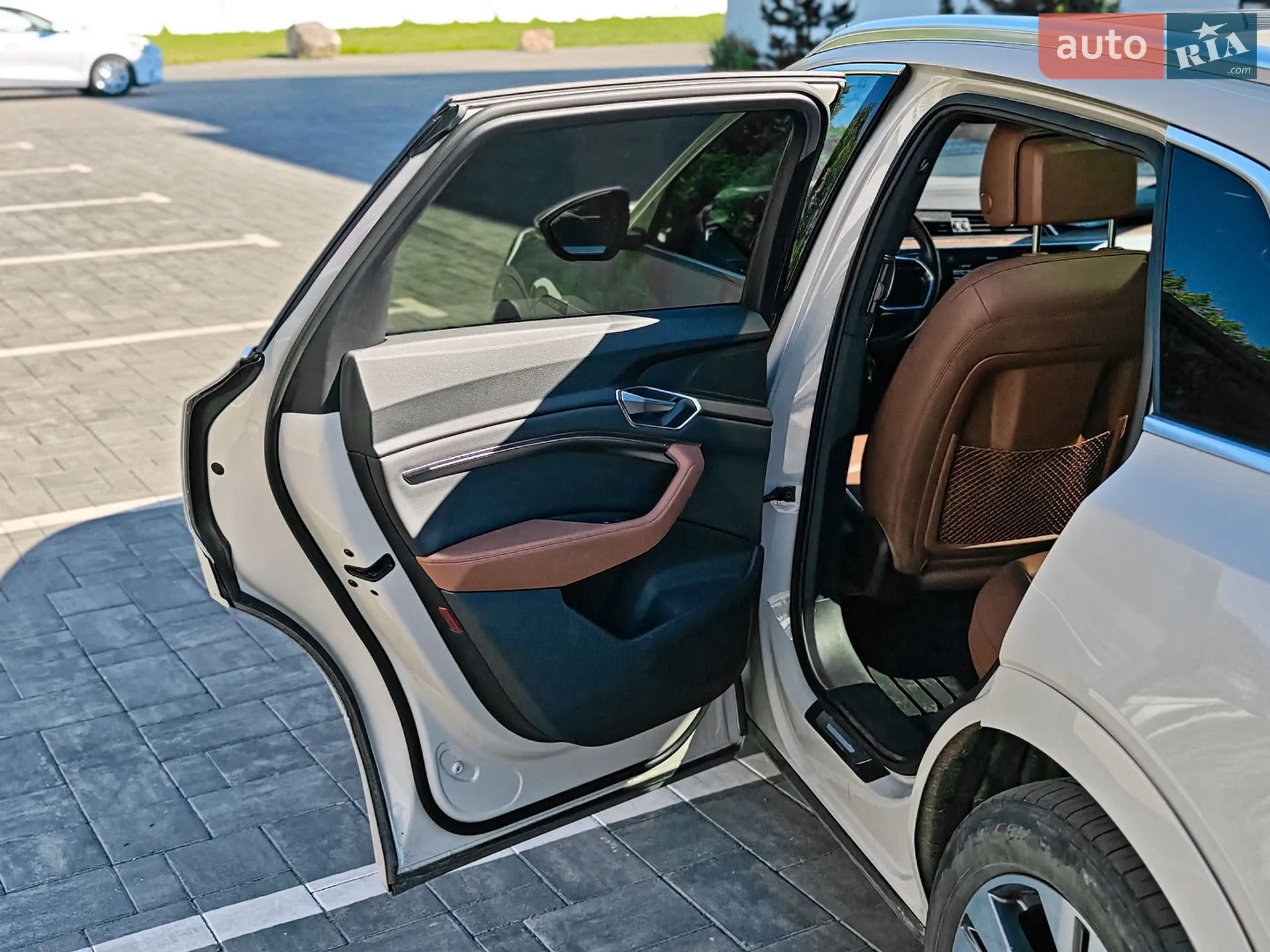 2021 Audi e-tron - мініатюра 16