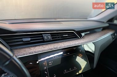 Внедорожник / Кроссовер Audi e-tron 2019 в Львове