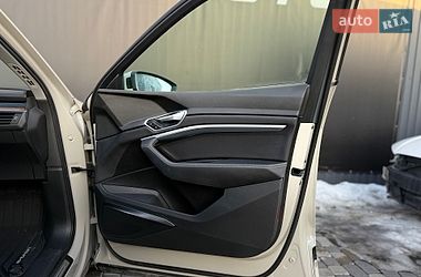 Внедорожник / Кроссовер Audi e-tron 2019 в Львове