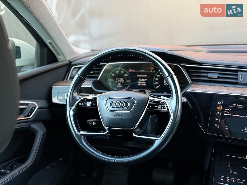 Внедорожник / Кроссовер Audi e-tron 2019 в Львове