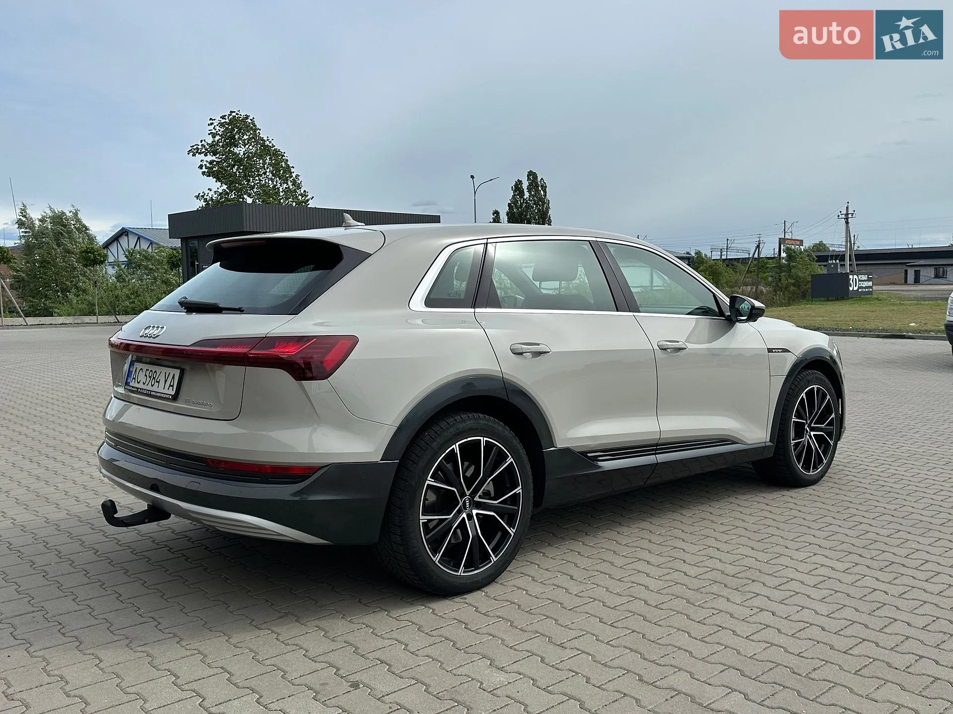 2020 Audi e-tron - мініатюра 25