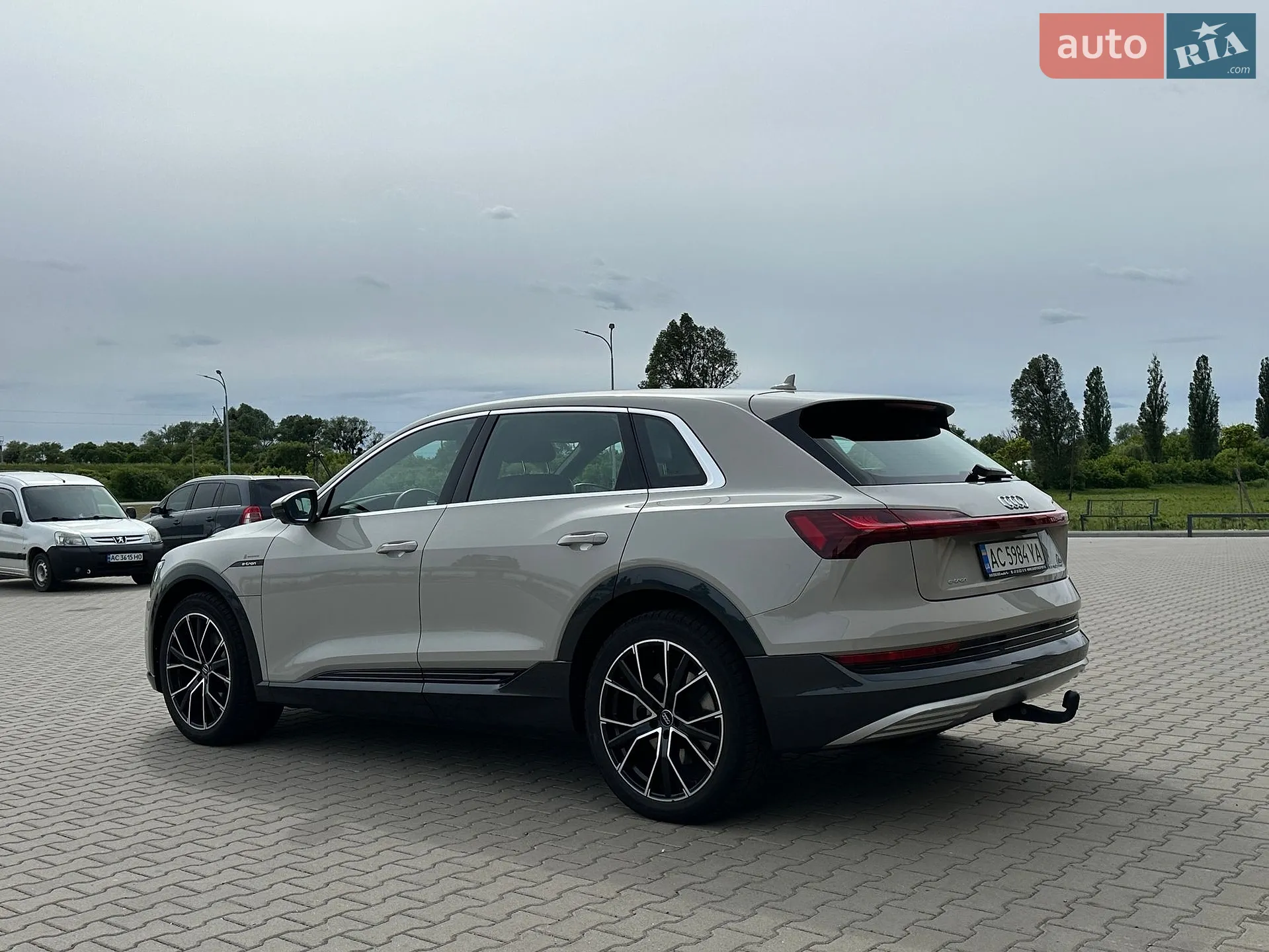 2020 Audi e-tron - мініатюра 28