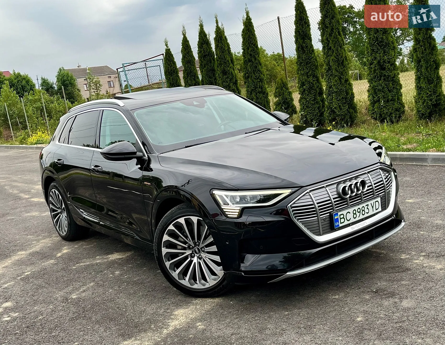 2020 Audi e-tron - мініатюра 2