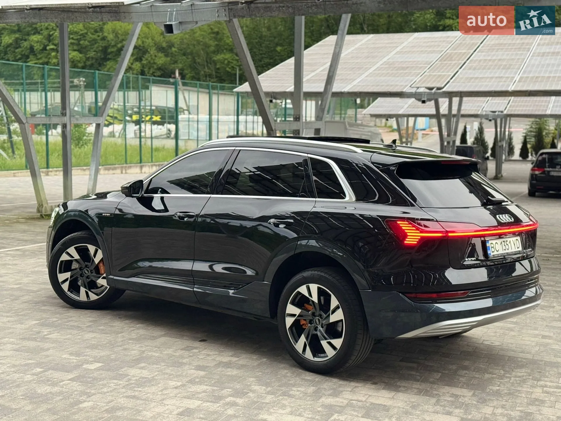 2022 Audi e-tron - мініатюра 12