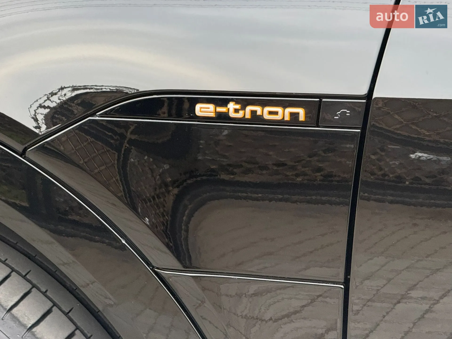 2019 Audi e-tron - мініатюра 13