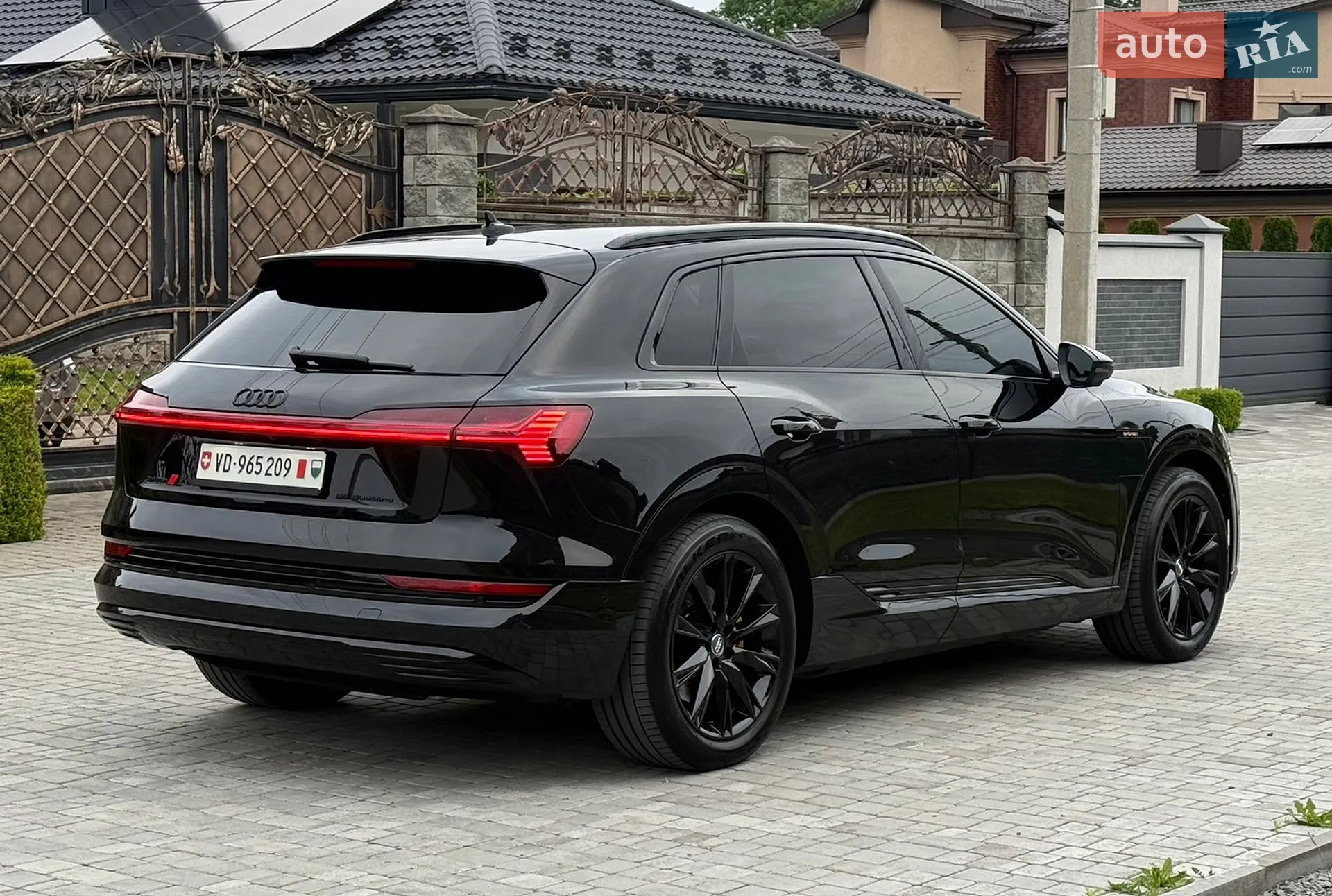 2019 Audi e-tron - мініатюра 25