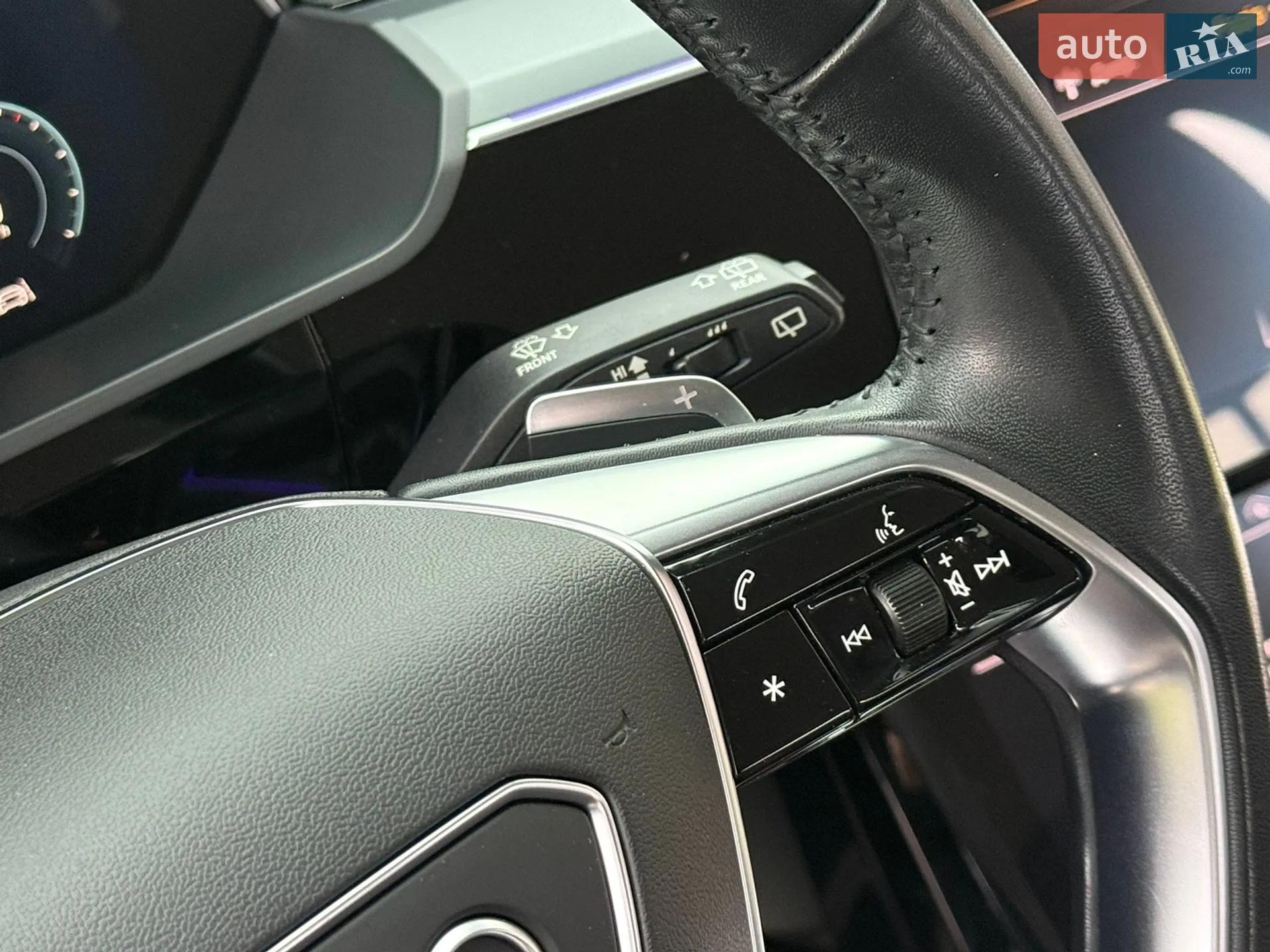 2019 Audi e-tron - мініатюра 38
