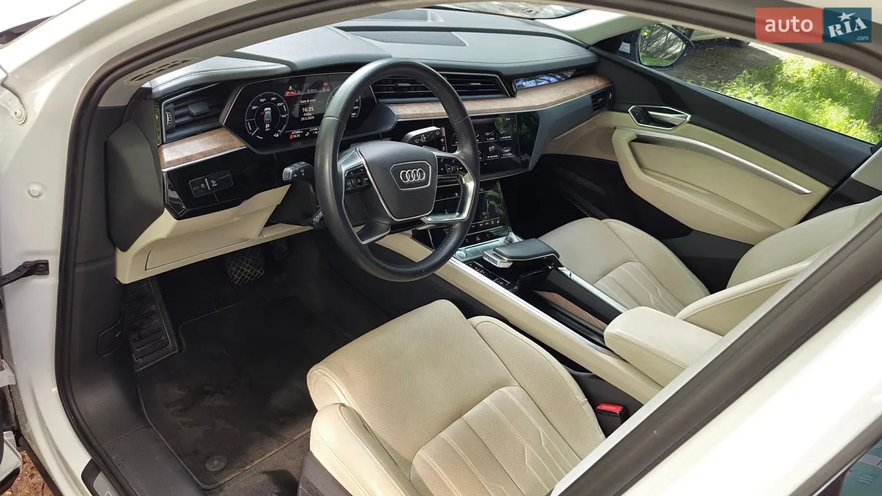 2020 Audi e-tron - мініатюра 47
