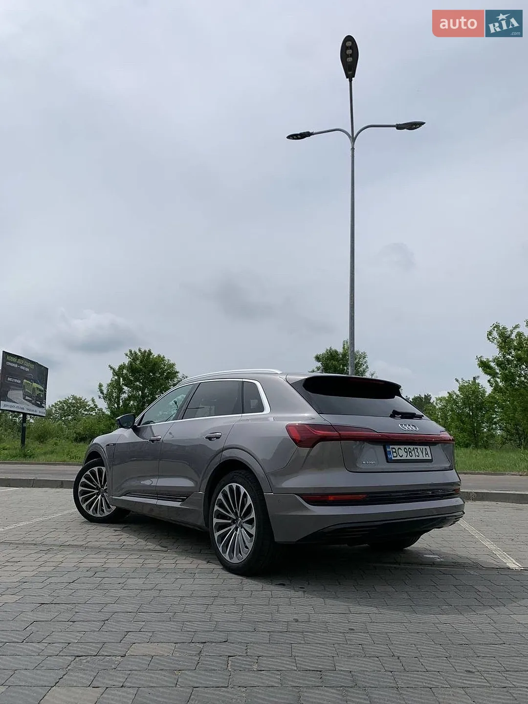 2019 Audi e-tron - мініатюра 5