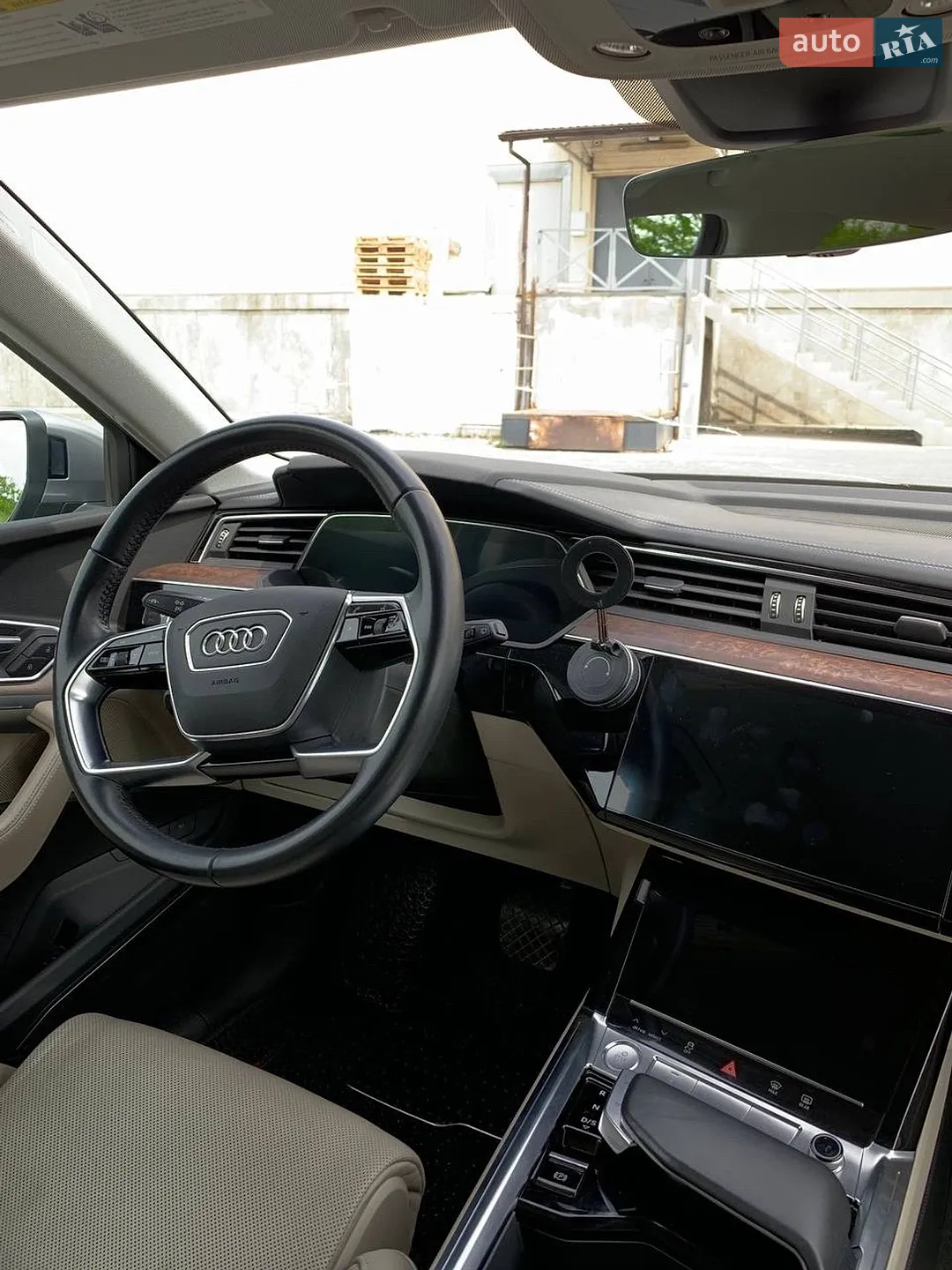 2019 Audi e-tron - мініатюра 12