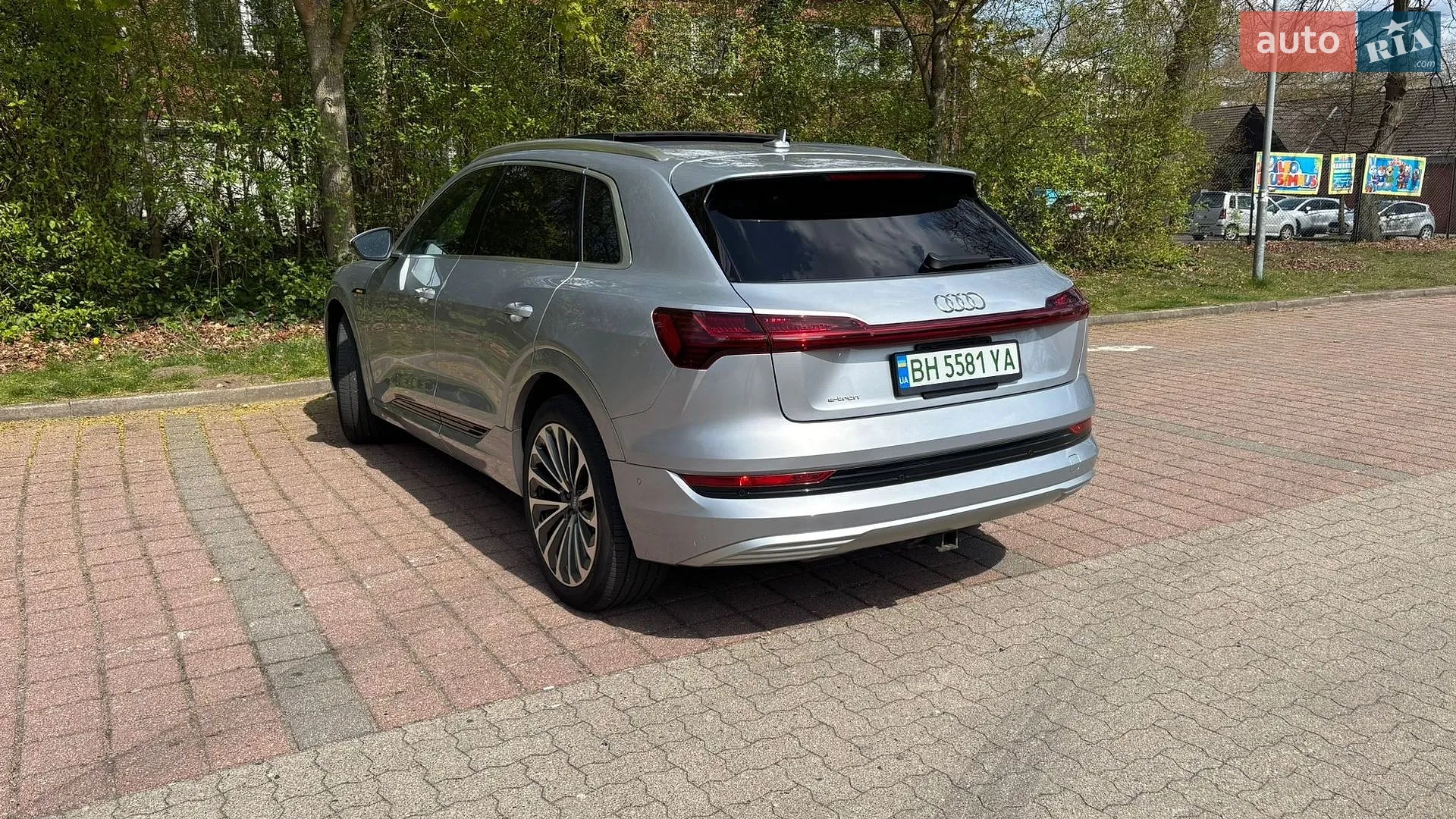 2019 Audi e-tron - мініатюра 5
