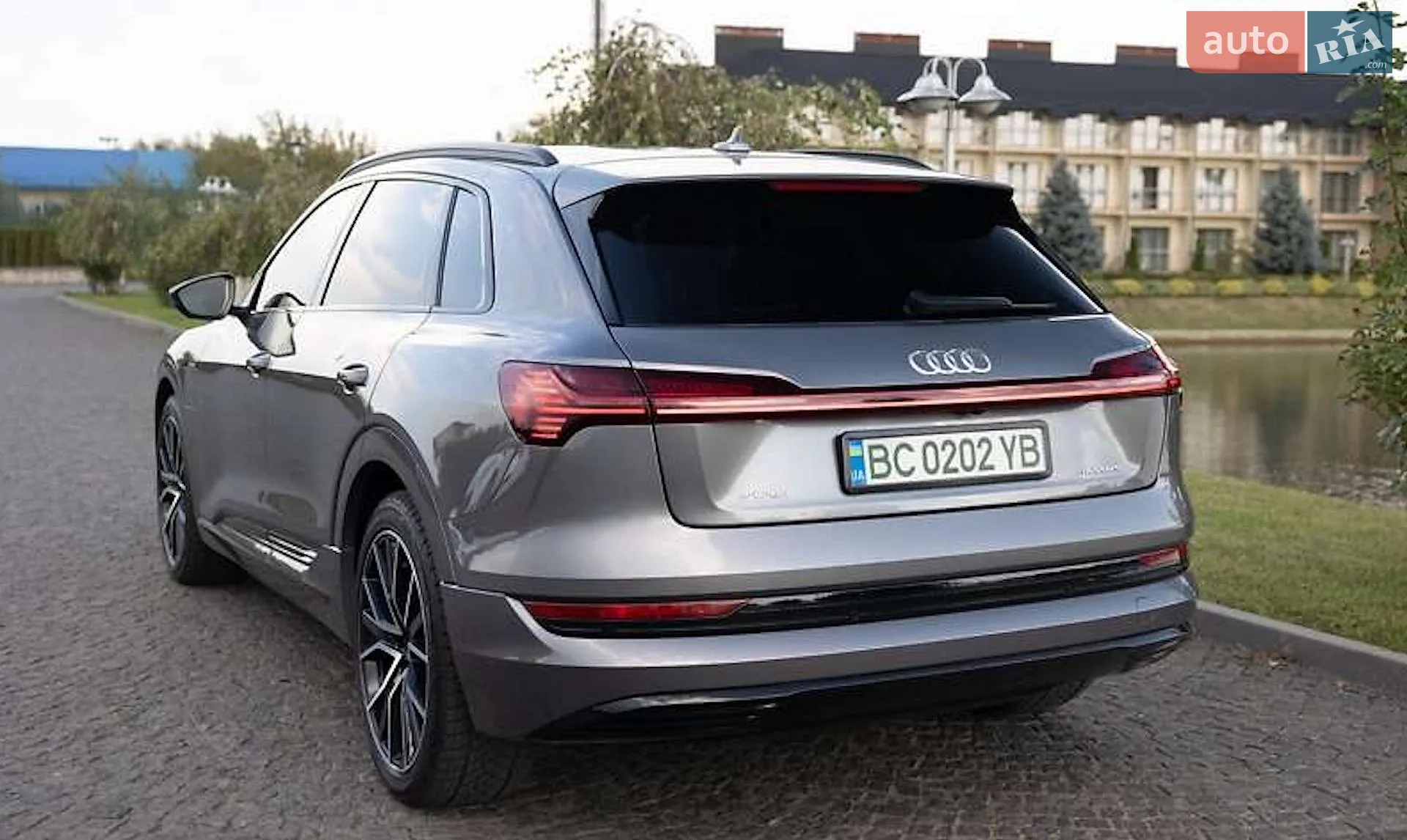 2020 Audi e-tron - мініатюра 9