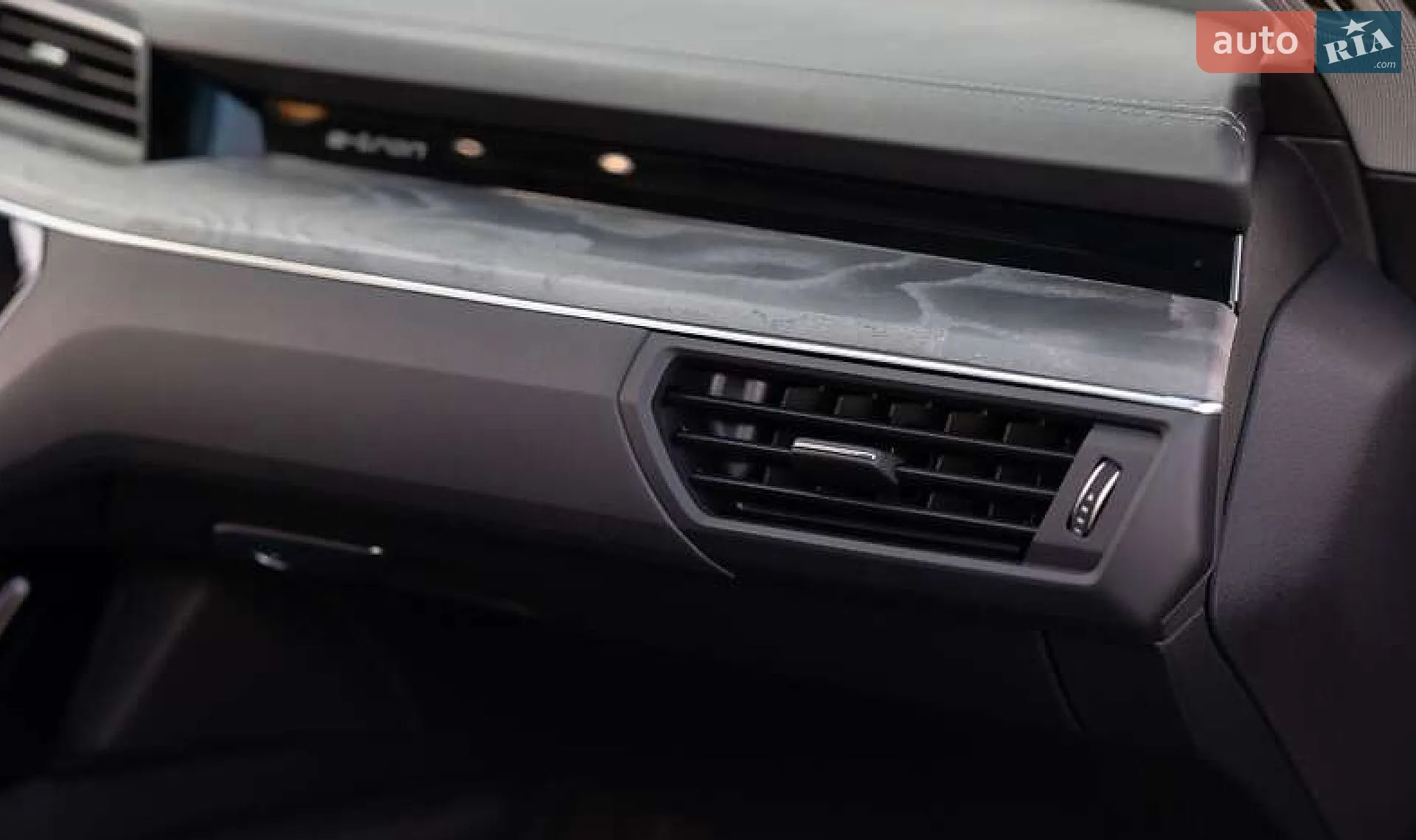 2020 Audi e-tron - мініатюра 14