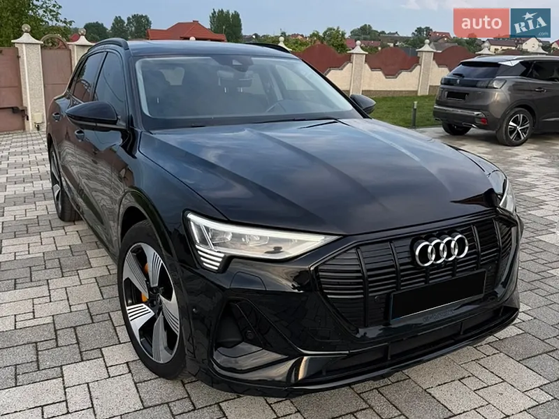 Audi e-tron