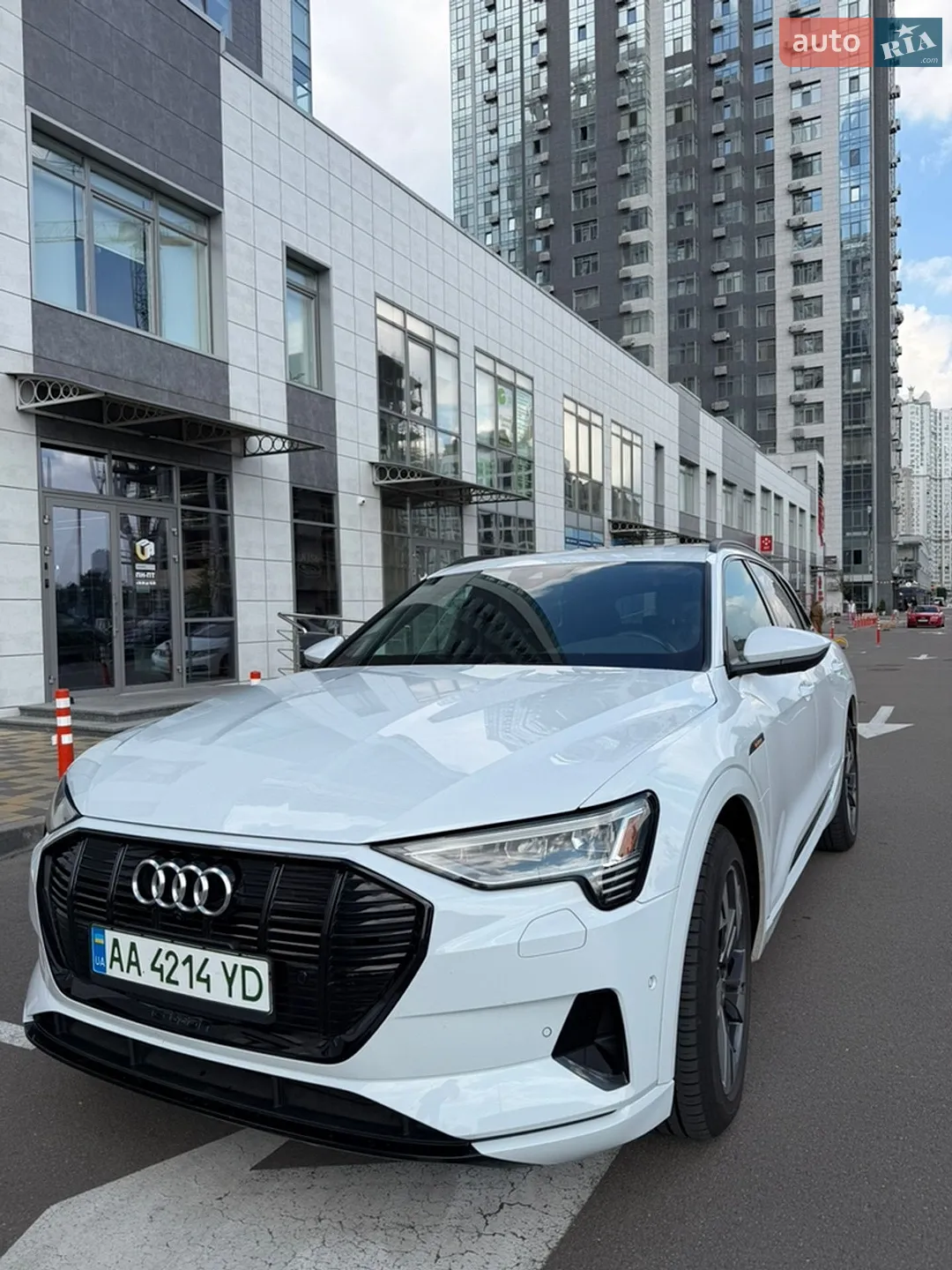 2021 Audi e-tron - мініатюра 5