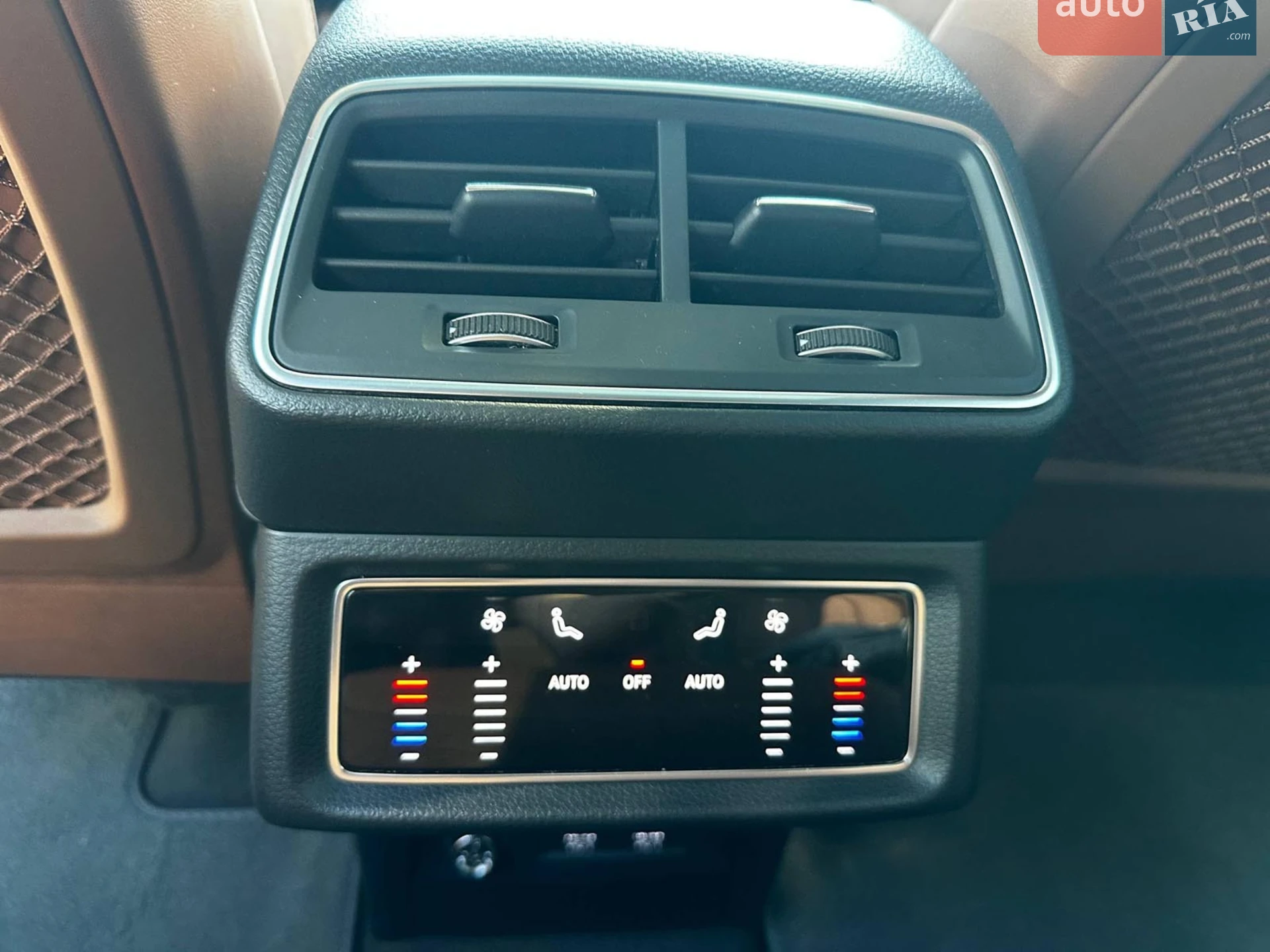 2019 Audi e-tron - мініатюра 27
