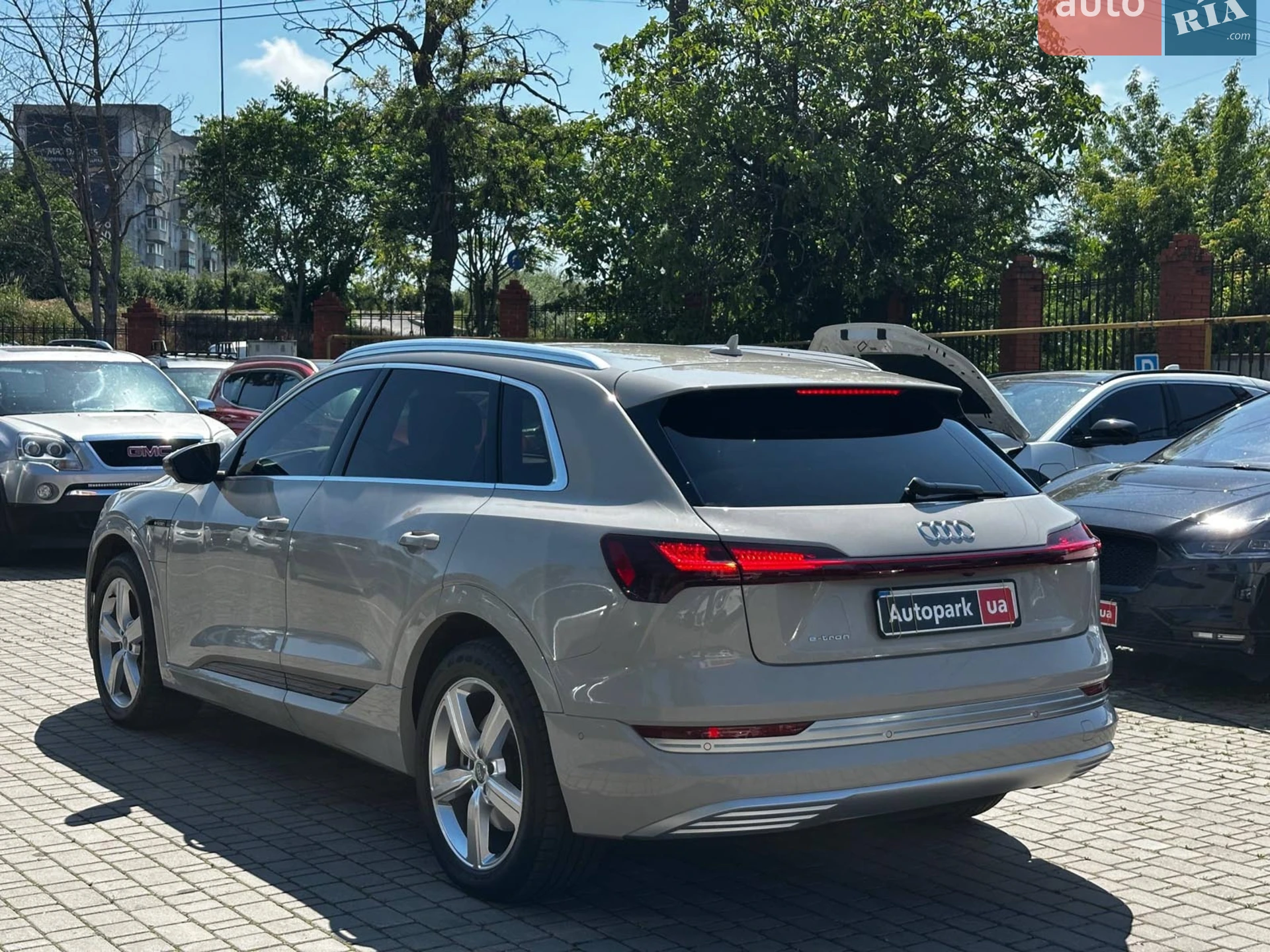 2019 Audi e-tron - мініатюра 12