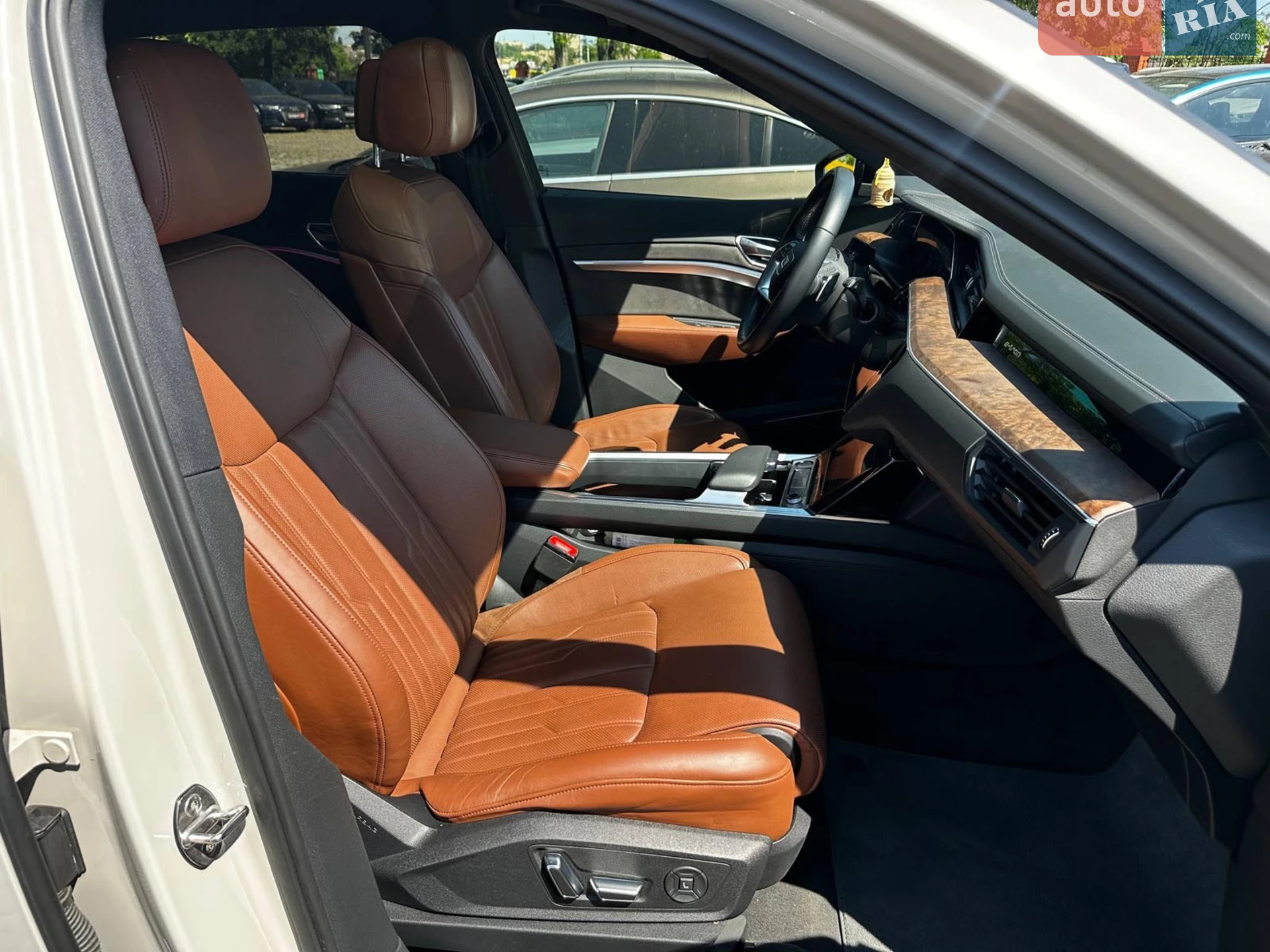 2019 Audi e-tron - мініатюра 38