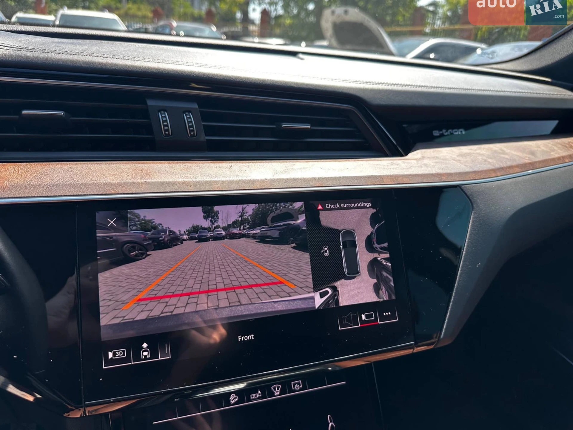 2019 Audi e-tron - мініатюра 15