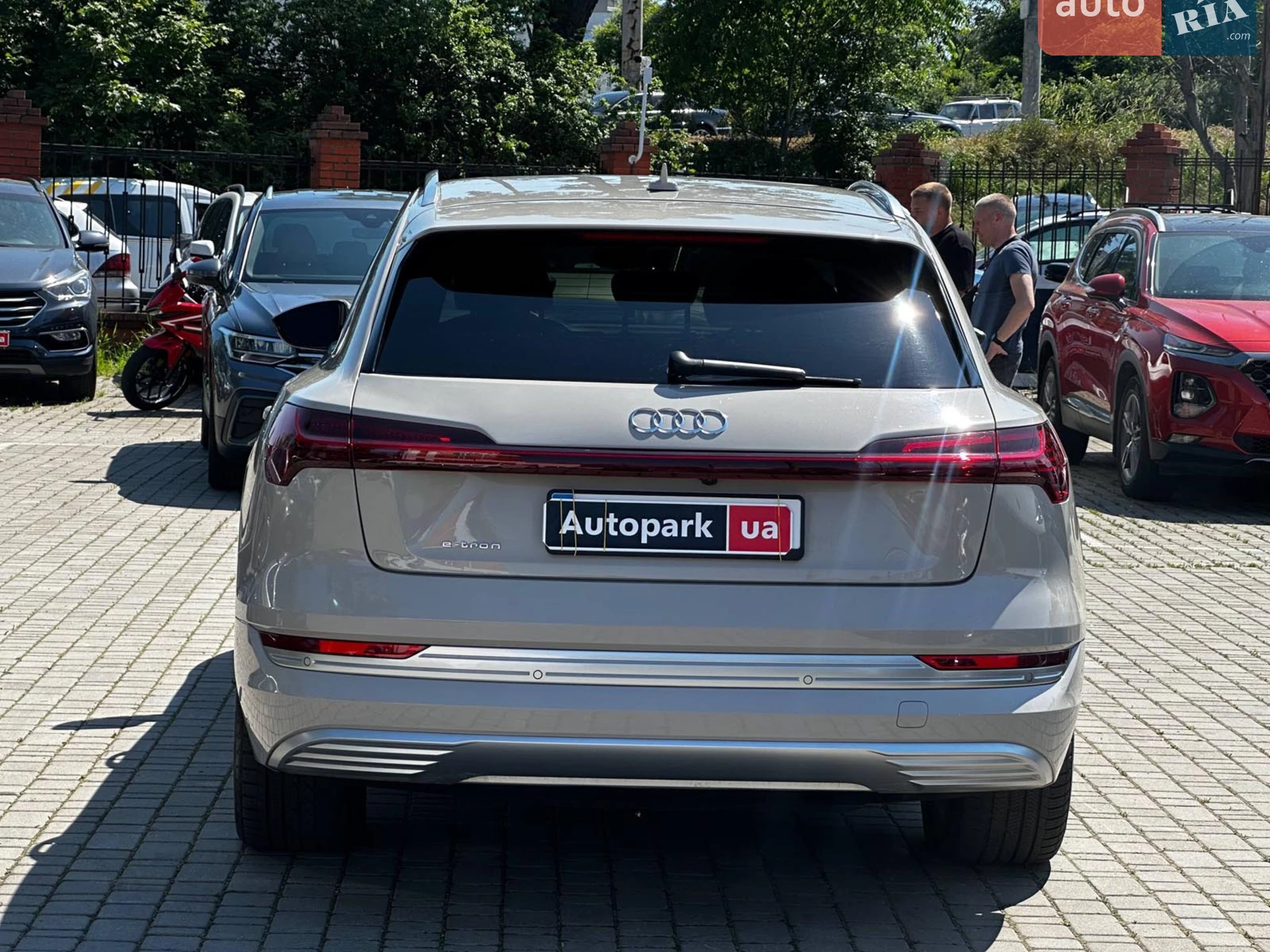2019 Audi e-tron - мініатюра 11