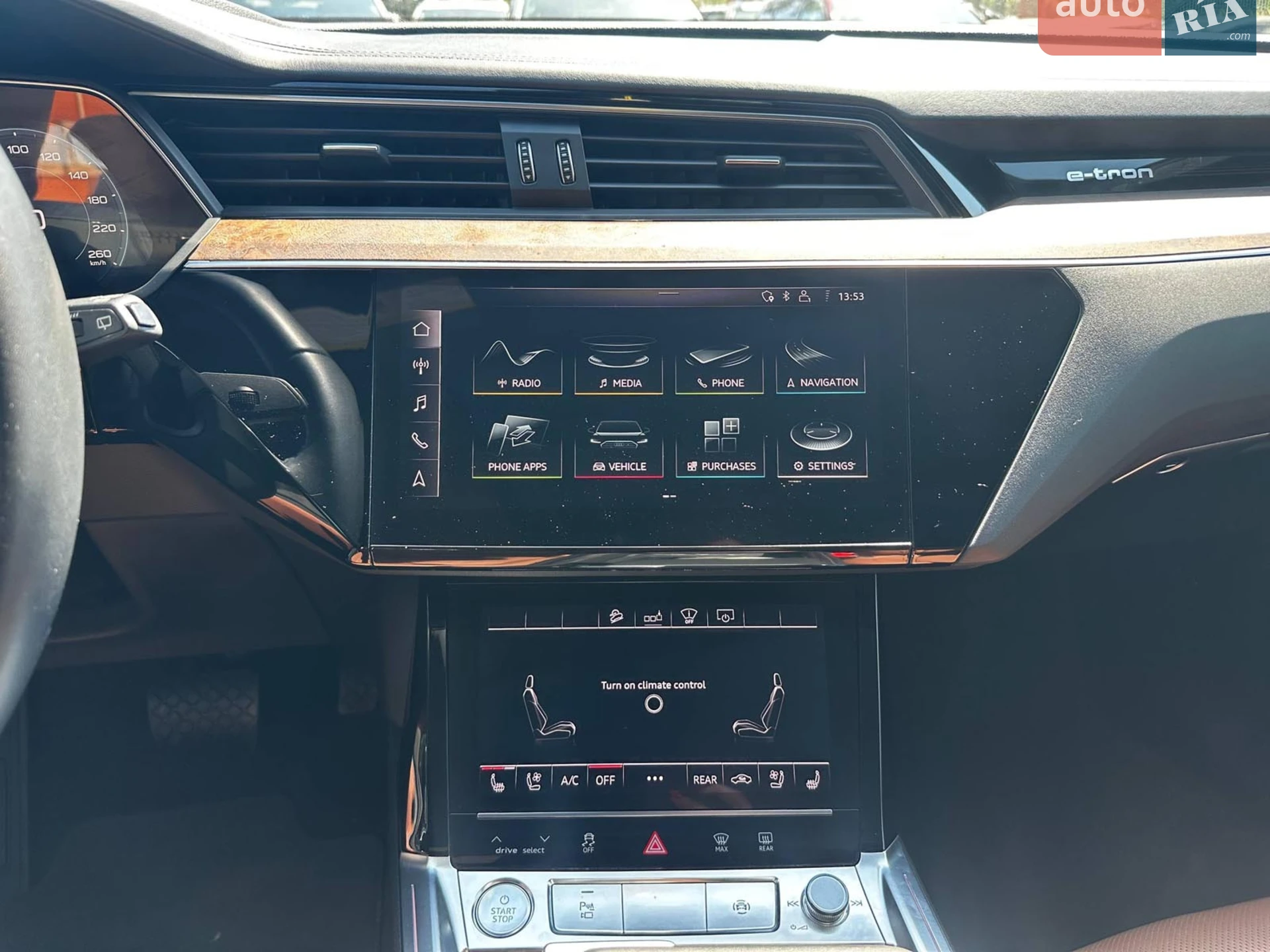 2019 Audi e-tron - мініатюра 33