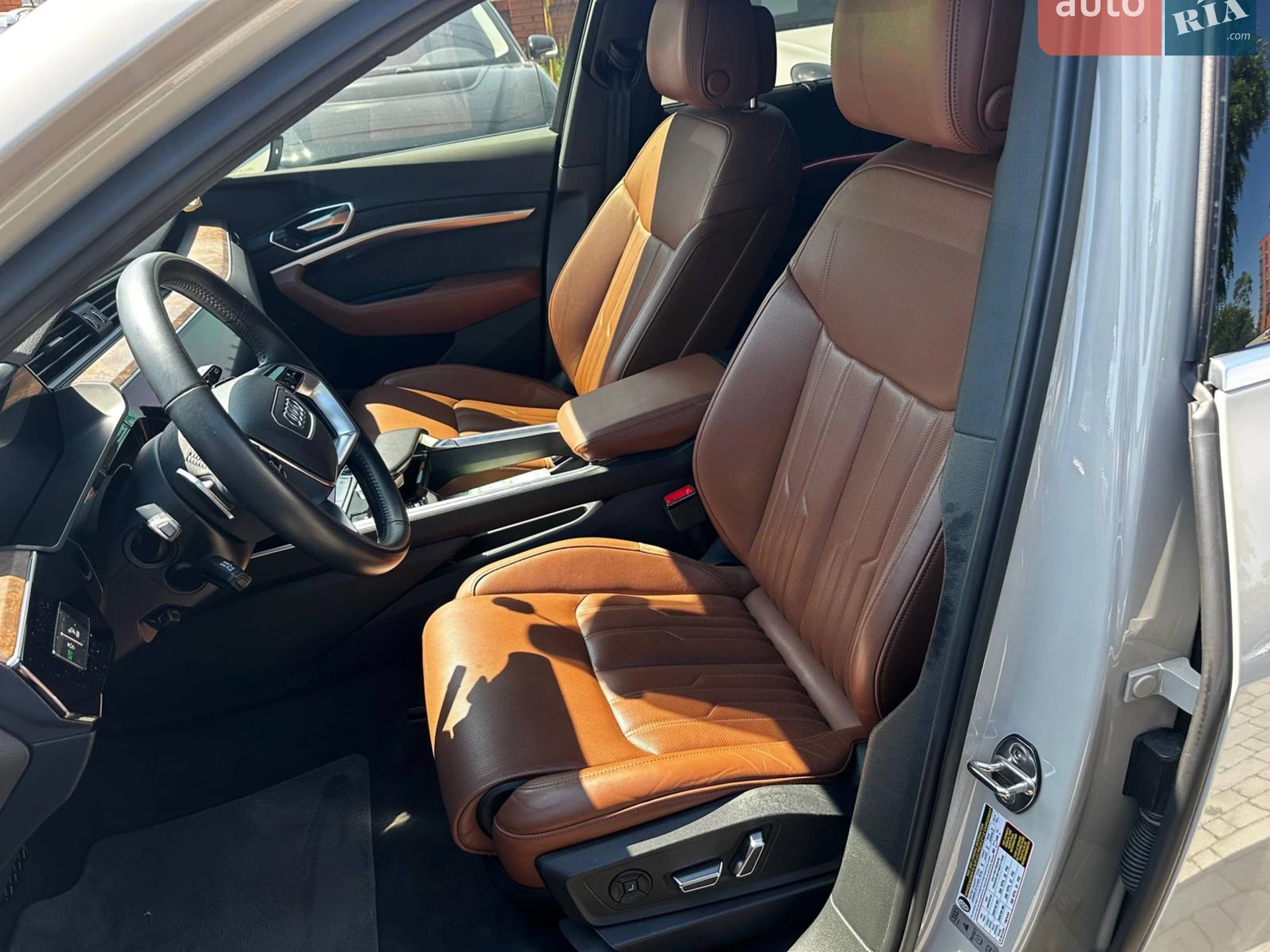 2019 Audi e-tron - мініатюра 22