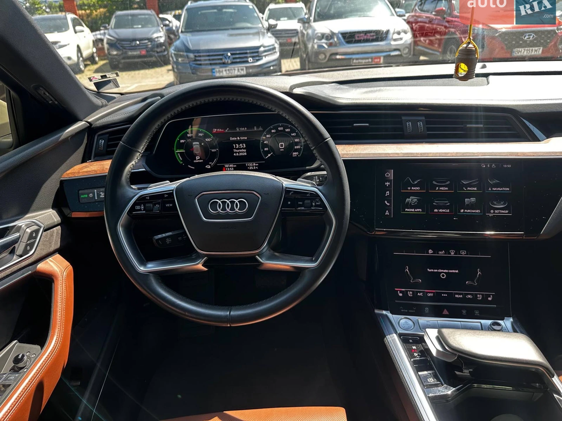 2019 Audi e-tron - мініатюра 31