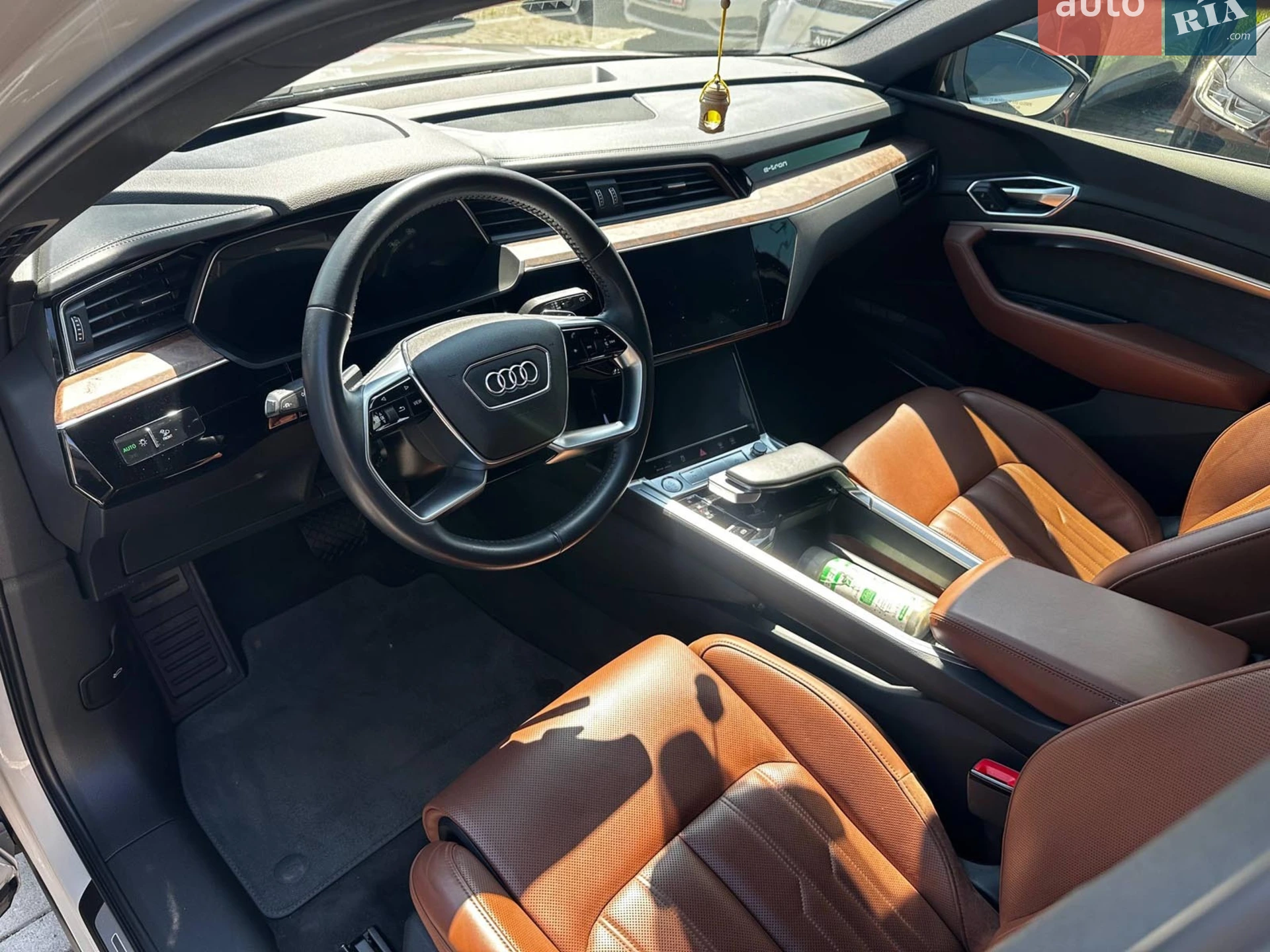 2019 Audi e-tron - мініатюра 21