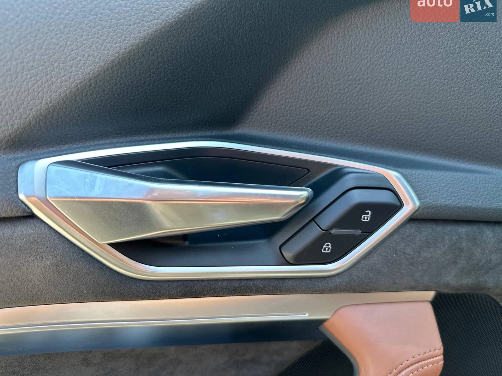 2019 Audi e-tron - мініатюра 16