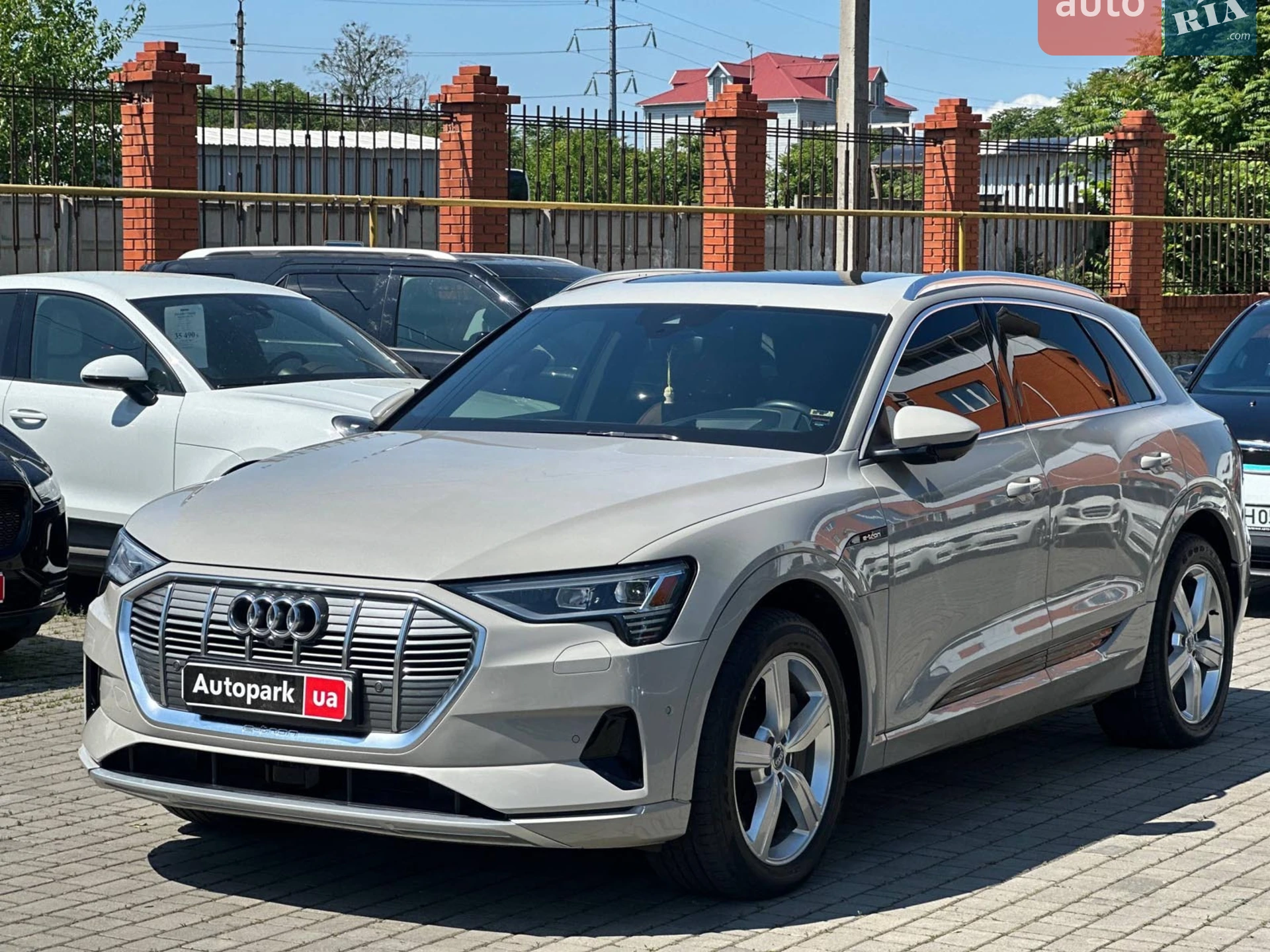 2019 Audi e-tron - фото 1