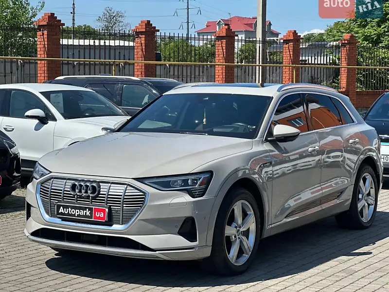 Audi e-tron 2019