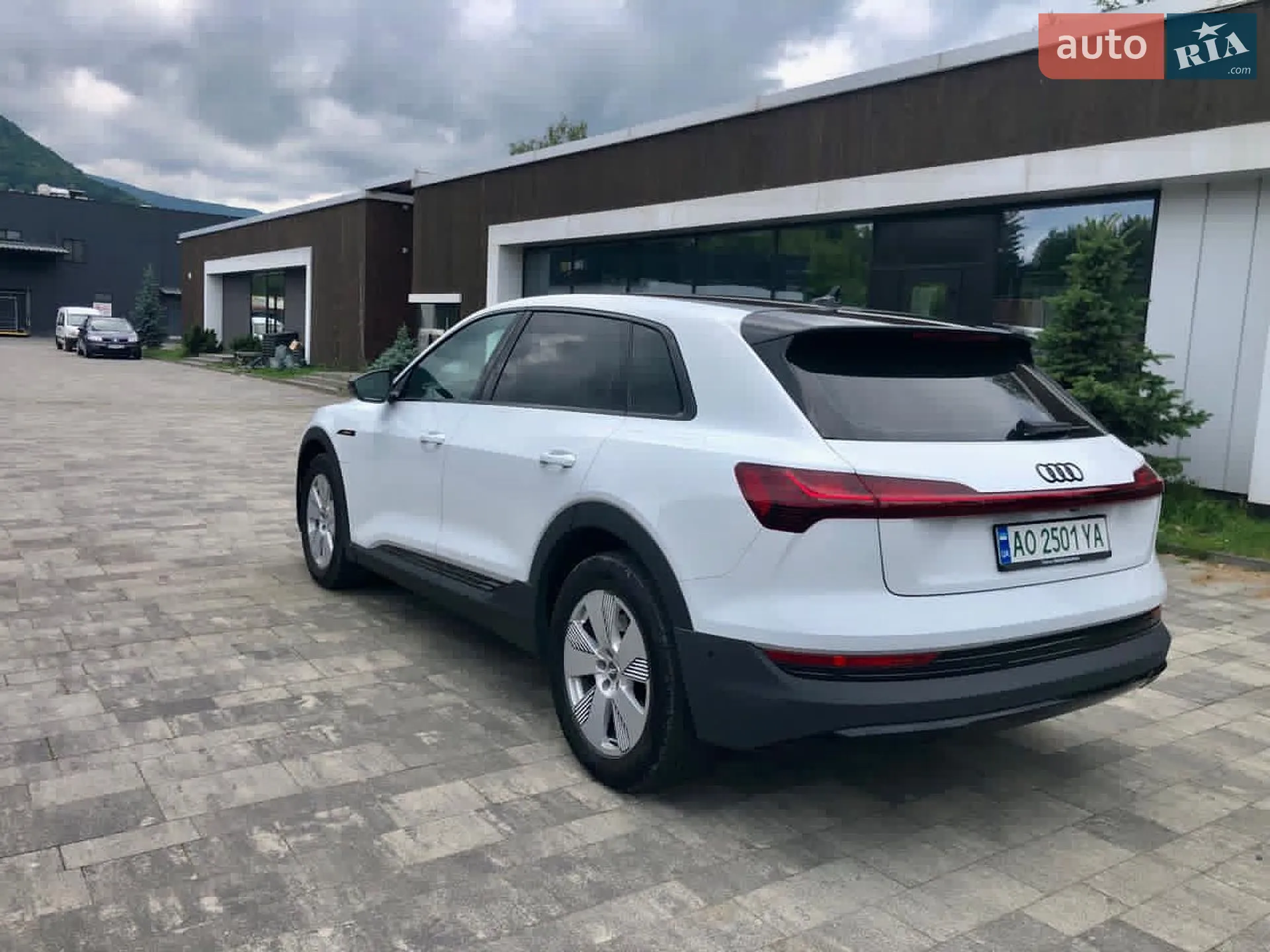 2019 Audi e-tron - мініатюра 11