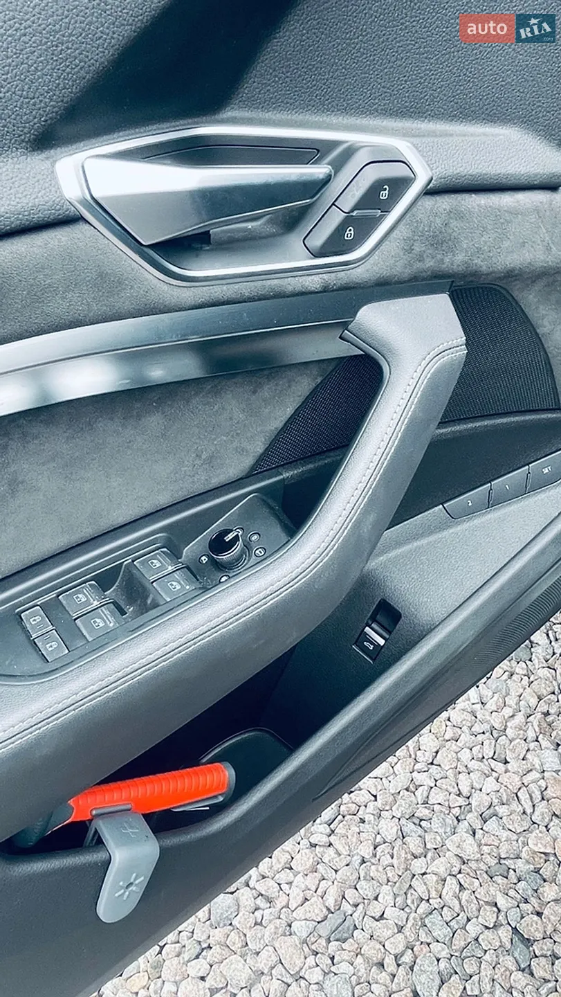 2019 Audi e-tron - мініатюра 28