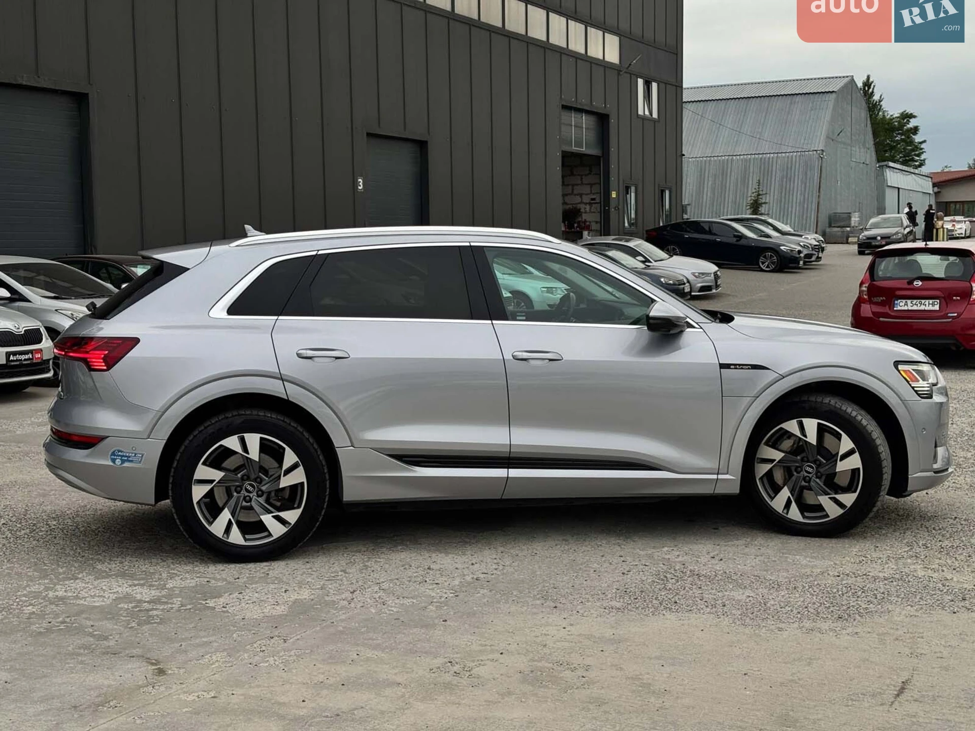 2021 Audi e-tron - мініатюра 9