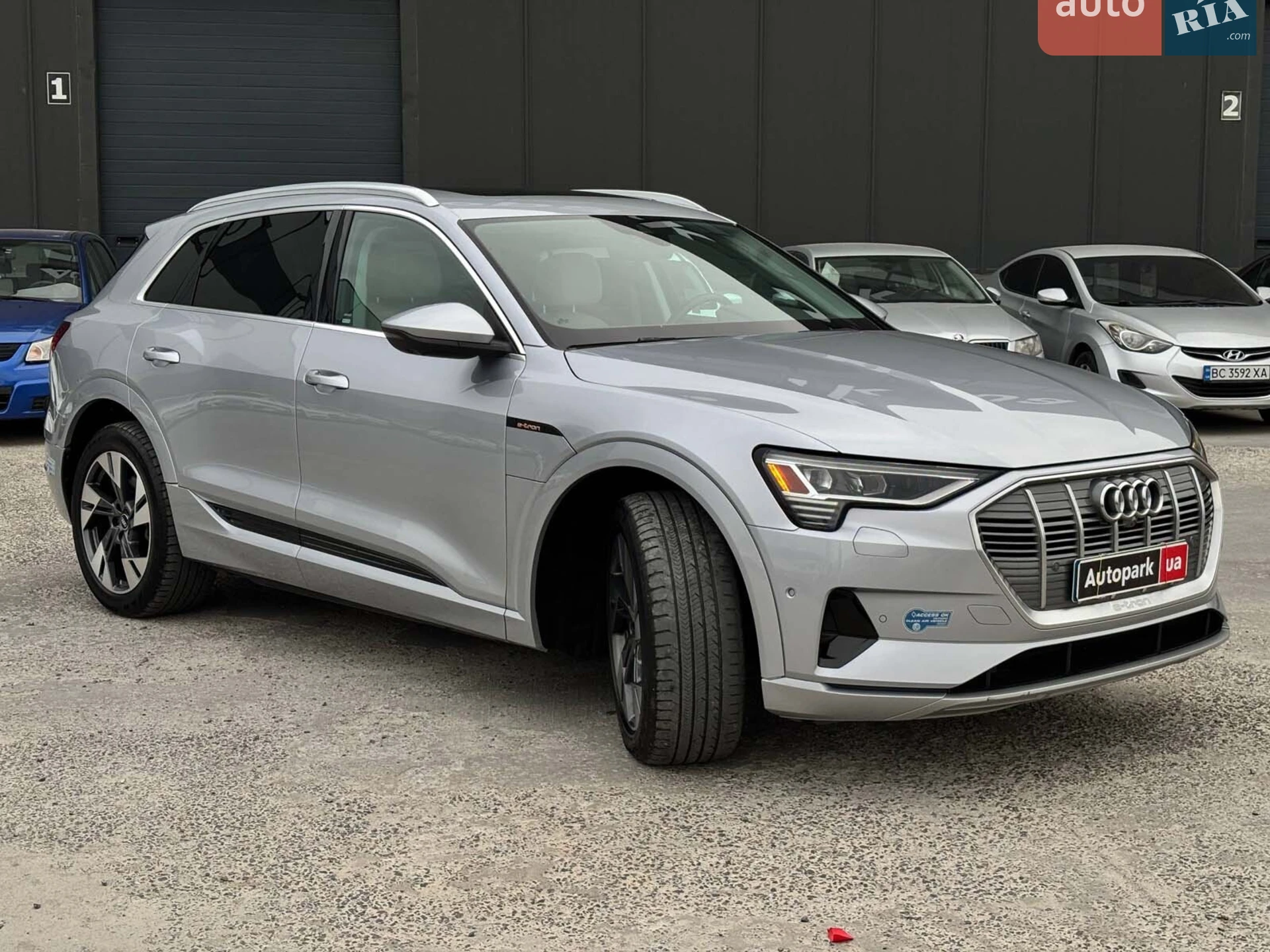 2021 Audi e-tron - мініатюра 11