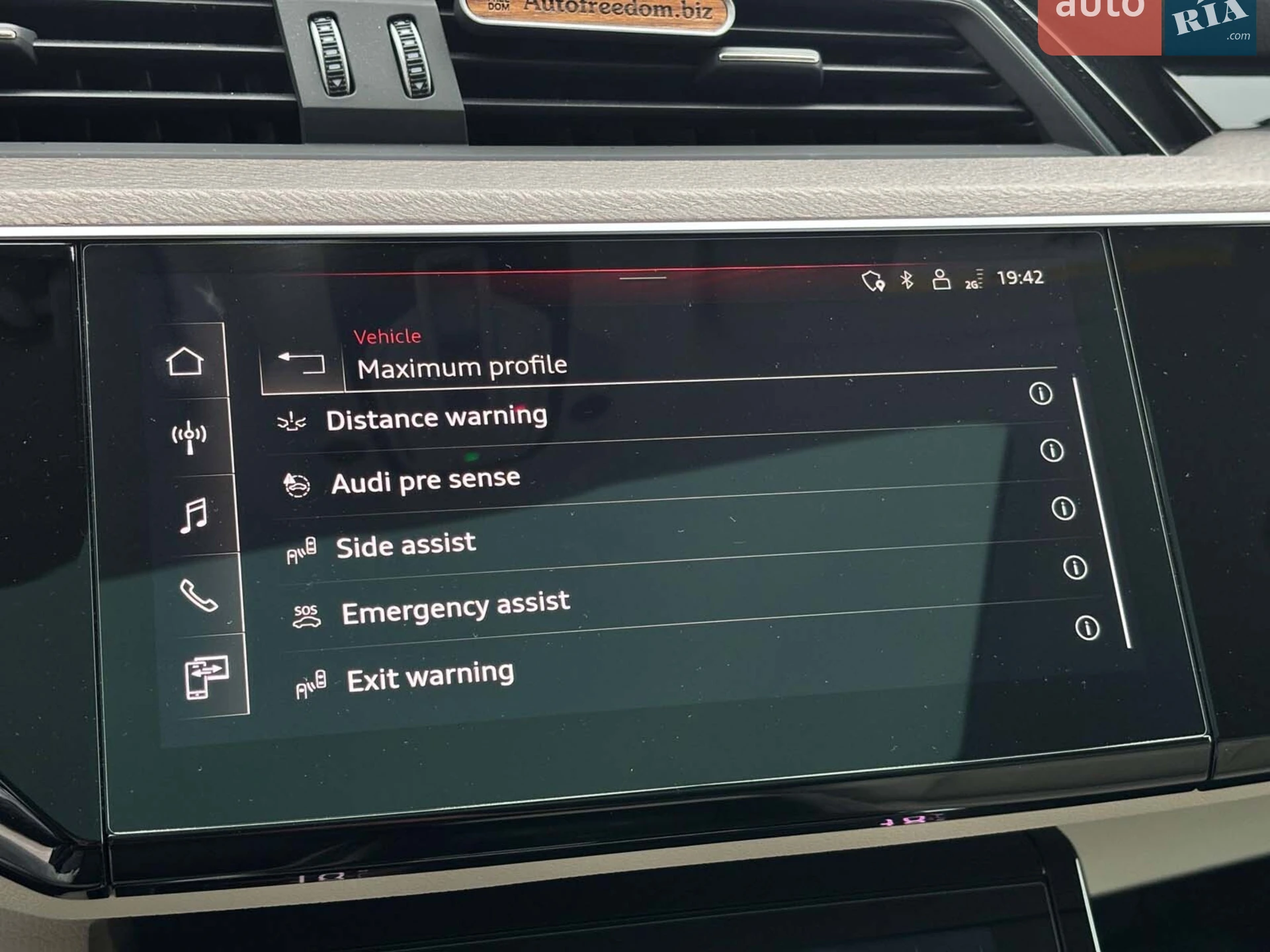 2021 Audi e-tron - мініатюра 28