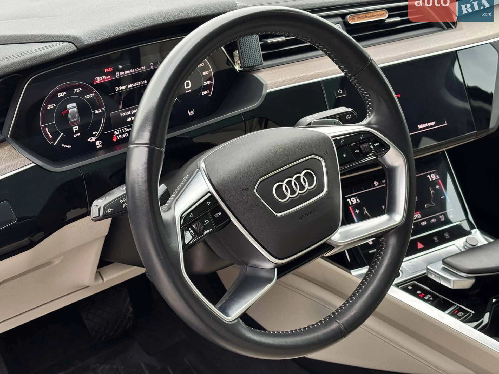 2021 Audi e-tron - мініатюра 21