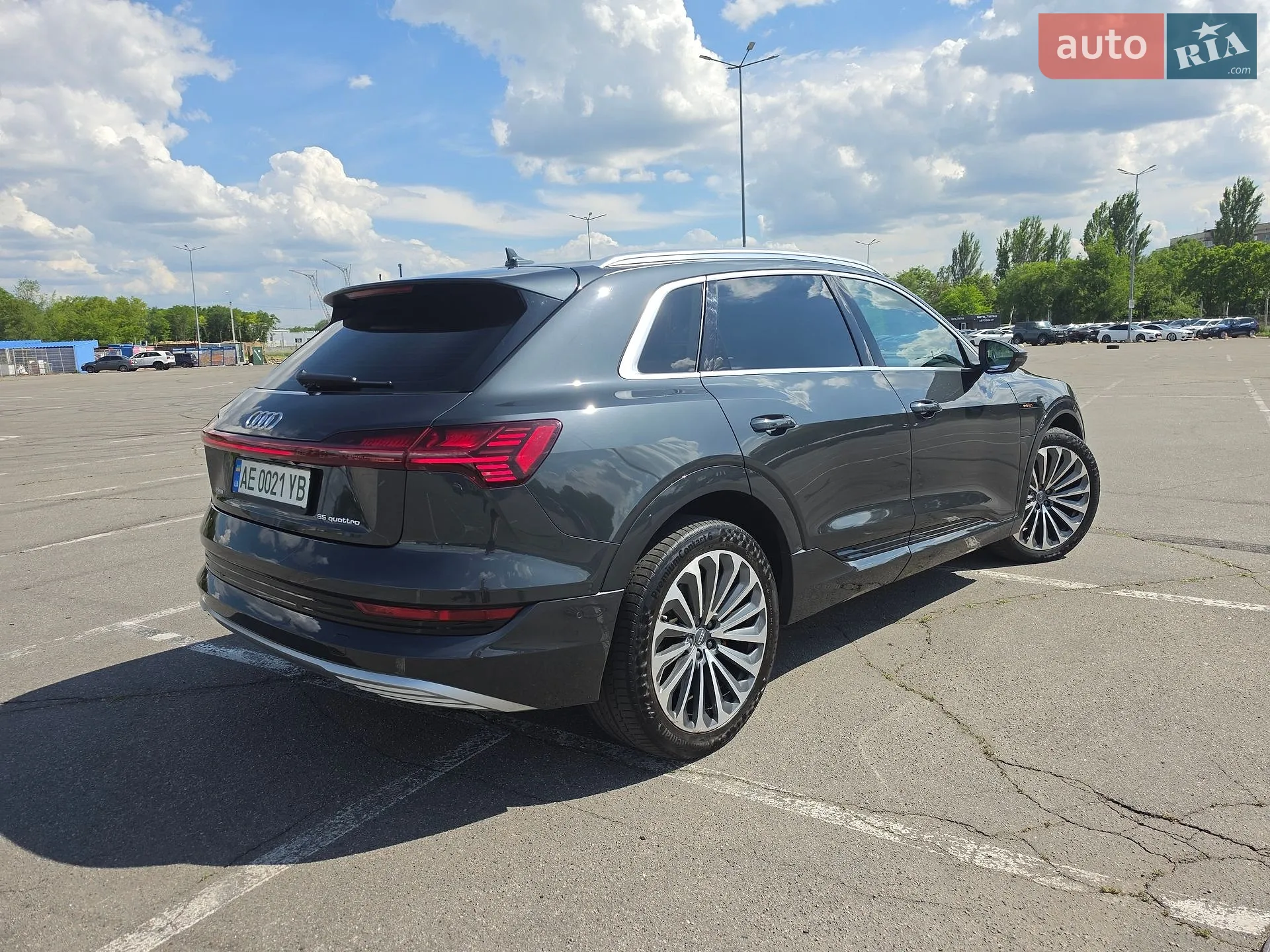 2020 Audi e-tron - мініатюра 9