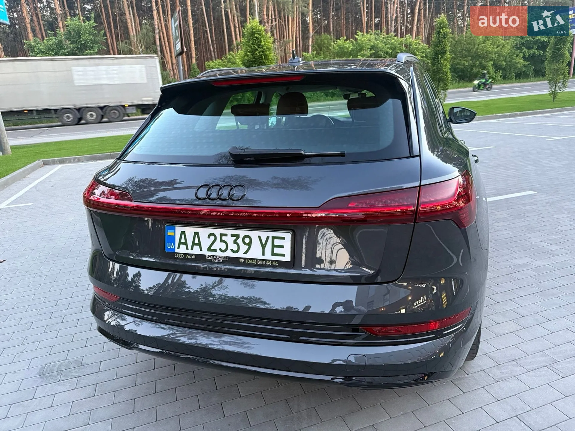 2022 Audi e-tron - мініатюра 5