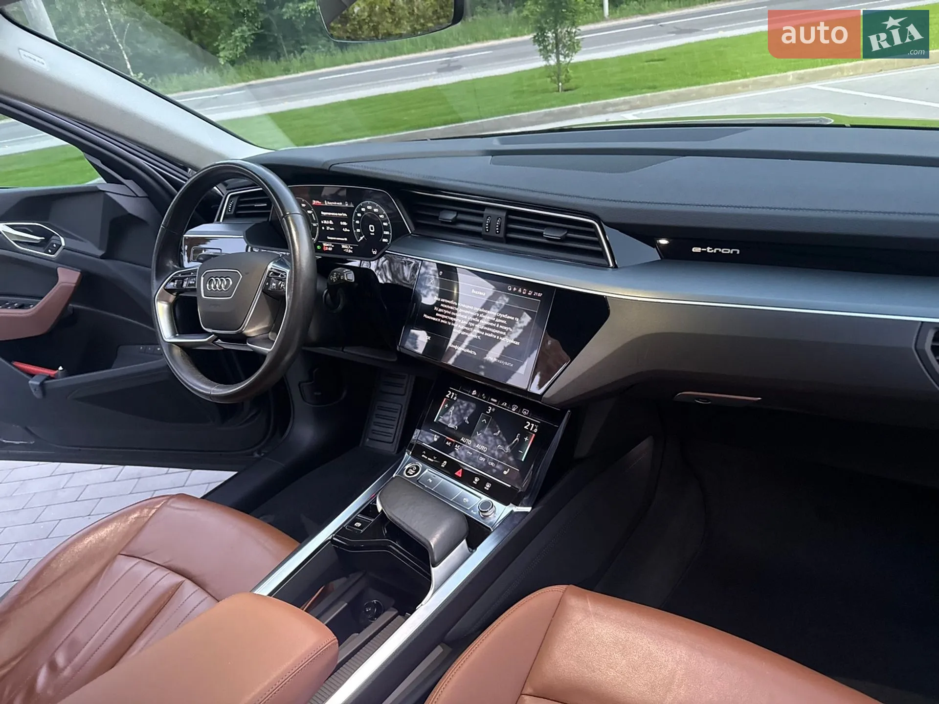 2022 Audi e-tron - мініатюра 14