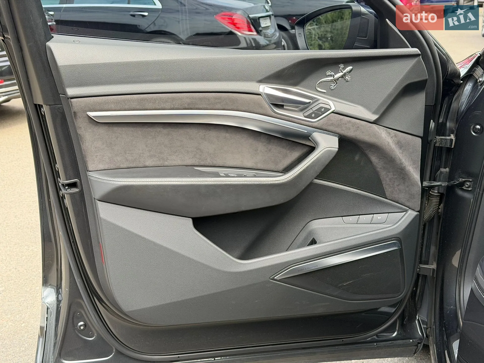 2019 Audi e-tron - мініатюра 7