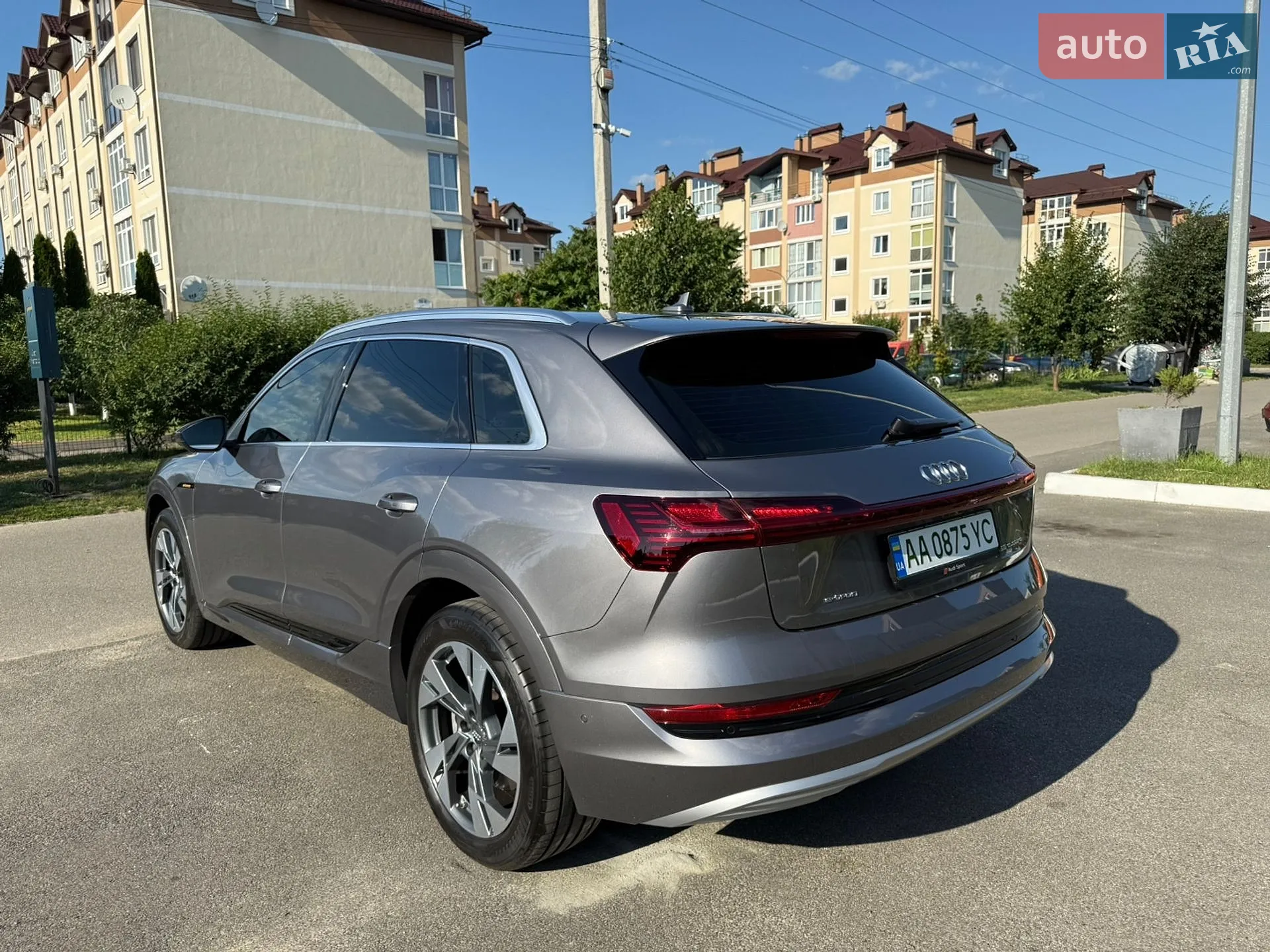 2020 Audi e-tron - мініатюра 13