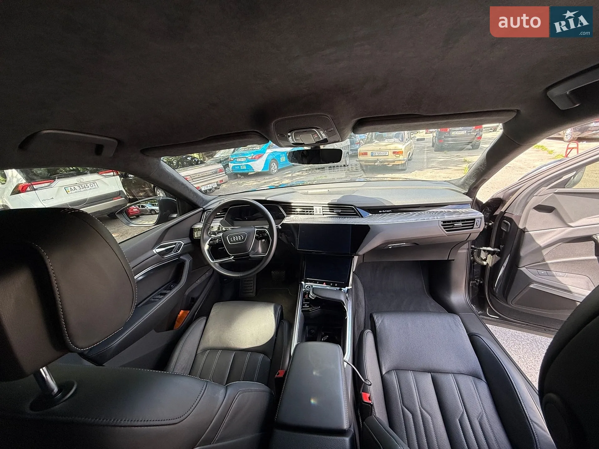 2020 Audi e-tron - мініатюра 14