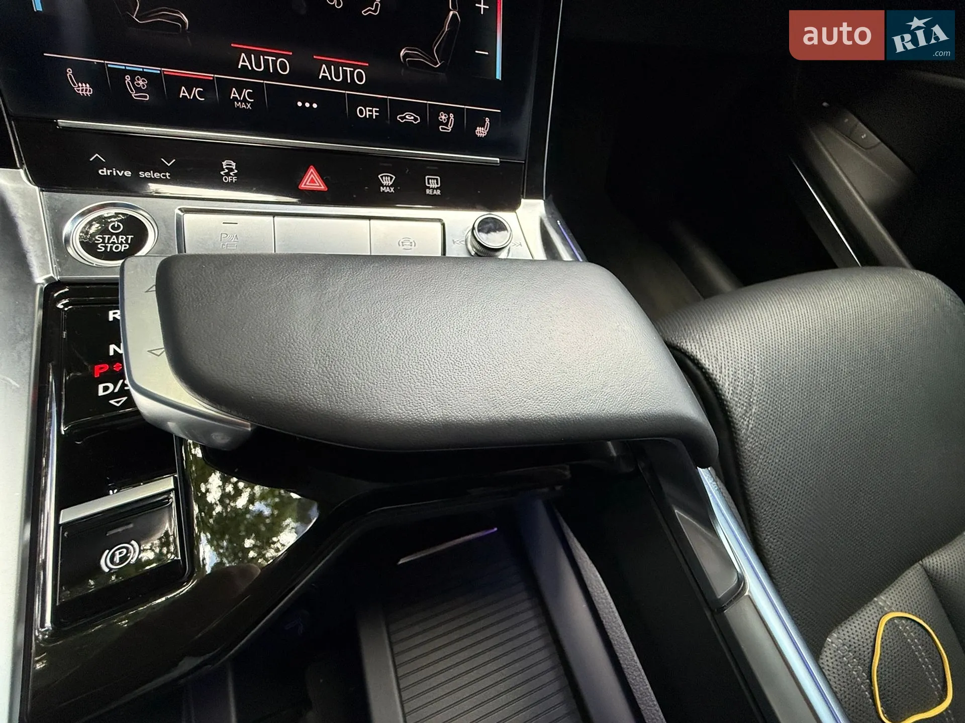 2020 Audi e-tron - мініатюра 43